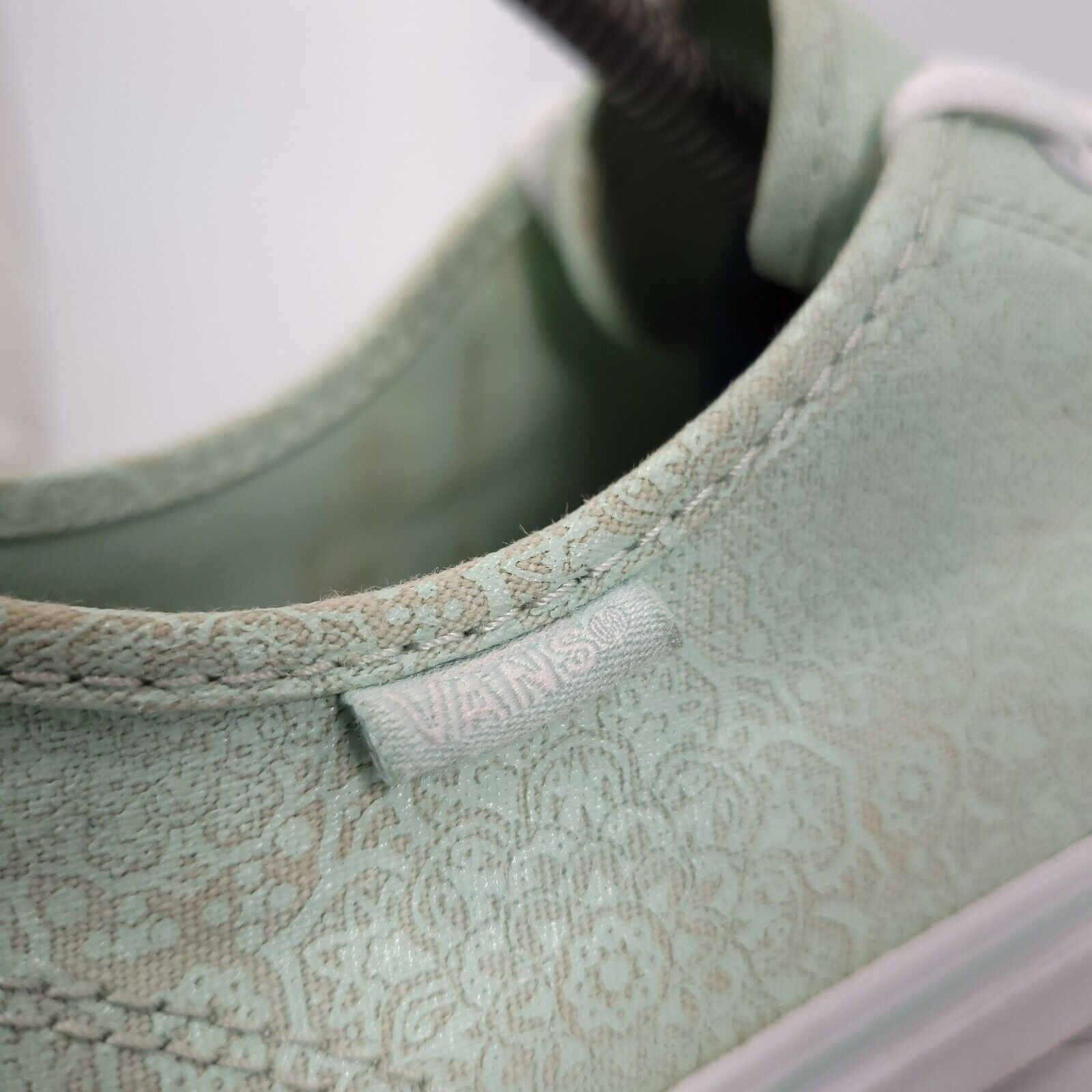 Vans Vans Off the Wall Shoe Womens Size 8.5 721356 Green White Size US 8.5 / IT 38.5 - 8 Thumbnail