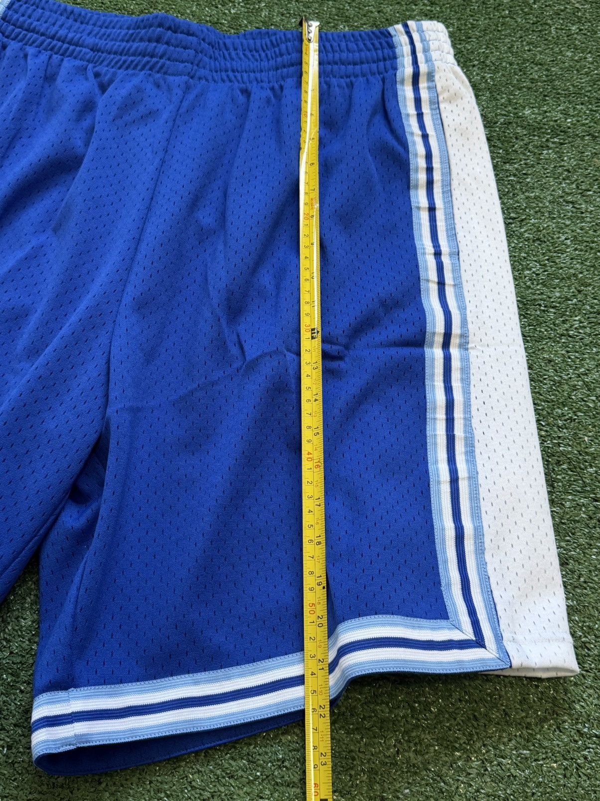 Mitchell & Ness Los Angeles Lakers NBA Mitchell & Ness Alt Blue Swingman Size US 35 - 7 Thumbnail