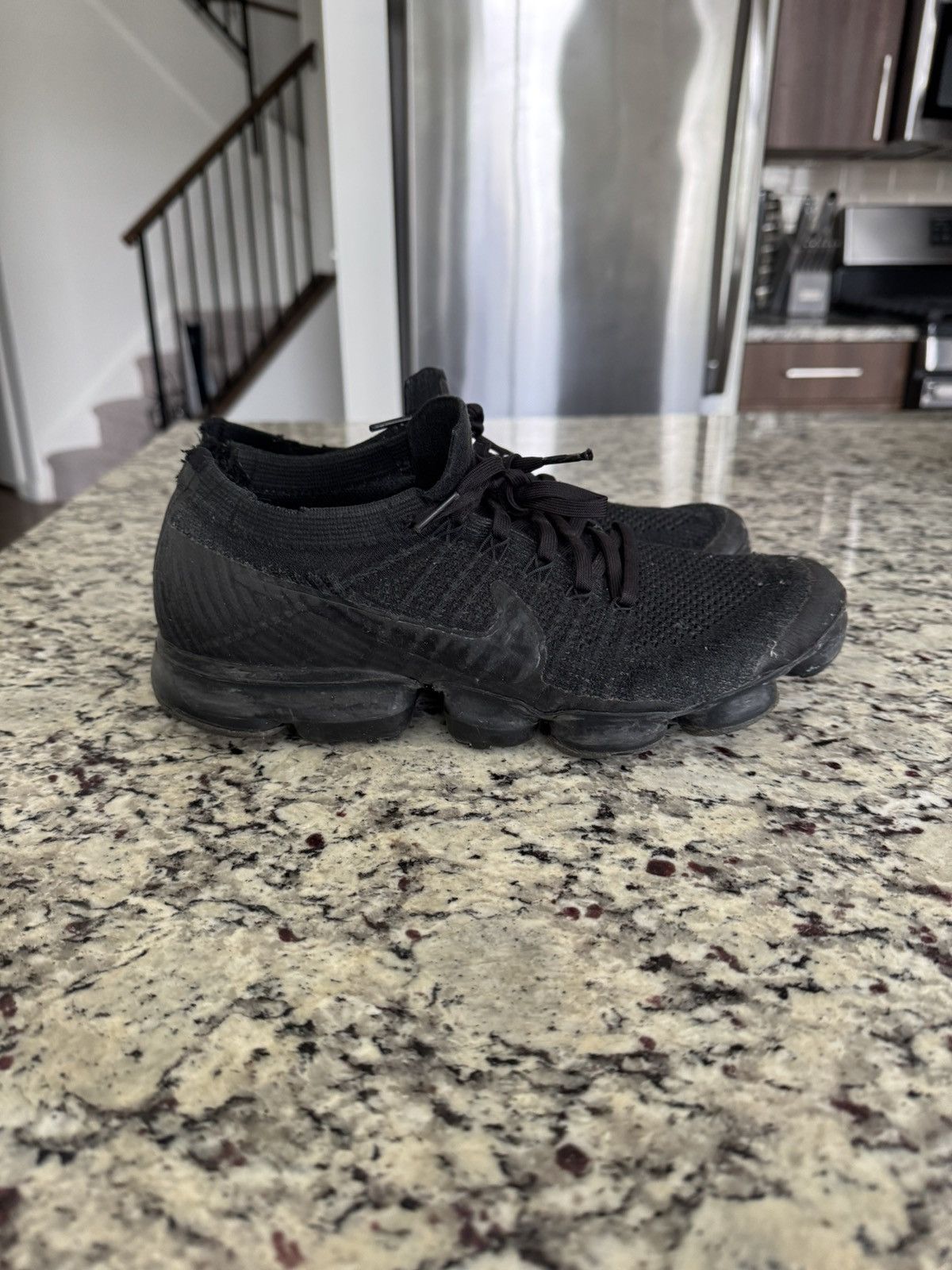 Nike Nike Air VaporMax “Triple Black 2.0” 2017 Size US 9.5 / EU 42-43 - 4 Thumbnail