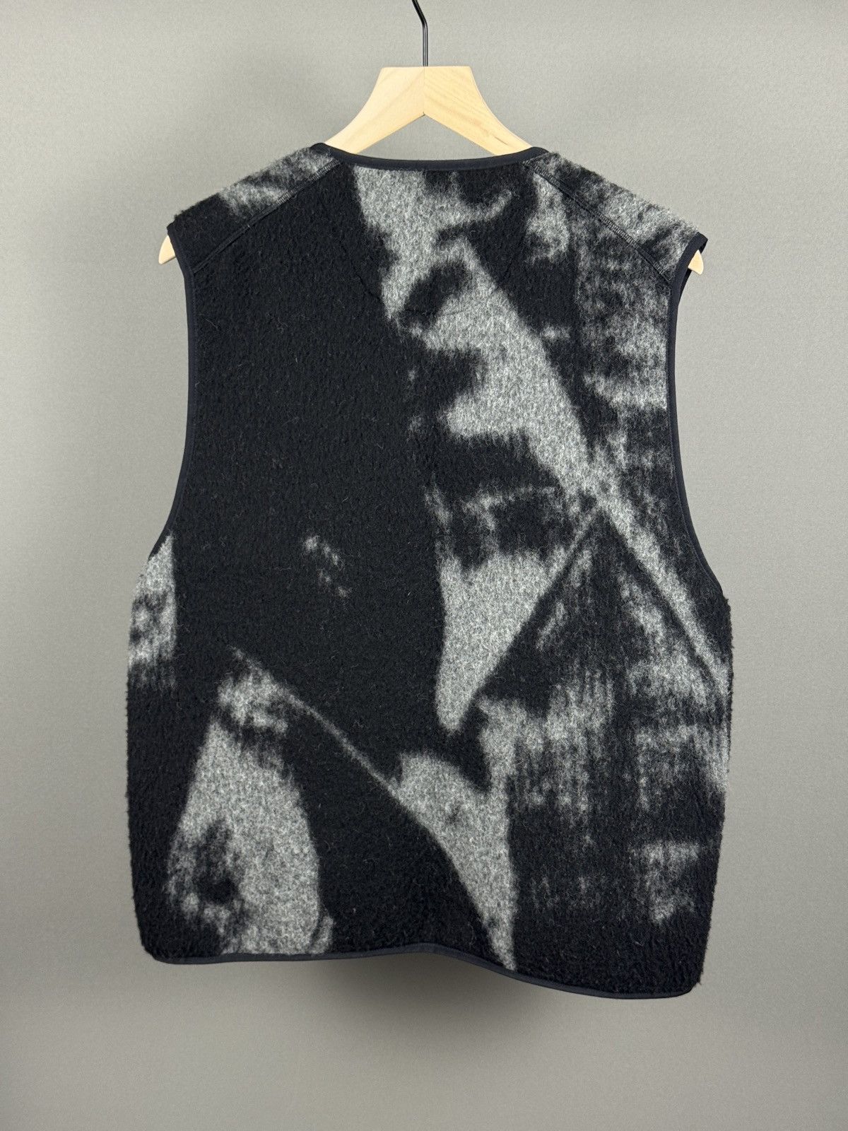 Yohji Yamamoto Y-3 Graphic-Print Wool-Blend Gilet in black and heather grey Size US M / EU 48-50 / 2 - 3 Thumbnail