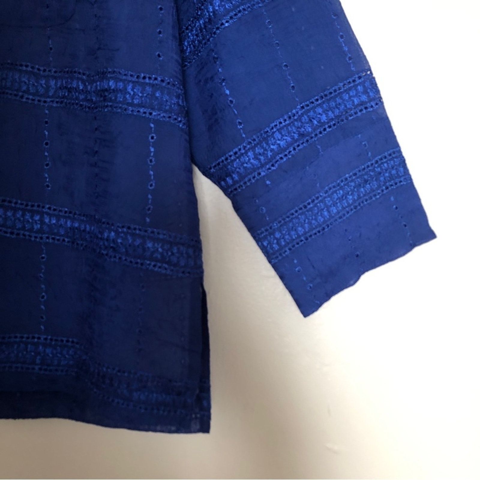 Chicos Chico's Design Royal Blue Embroider Collard Shirt Blouse Top Size M / US 6-8 / IT 42-44 - 2 Thumbnail