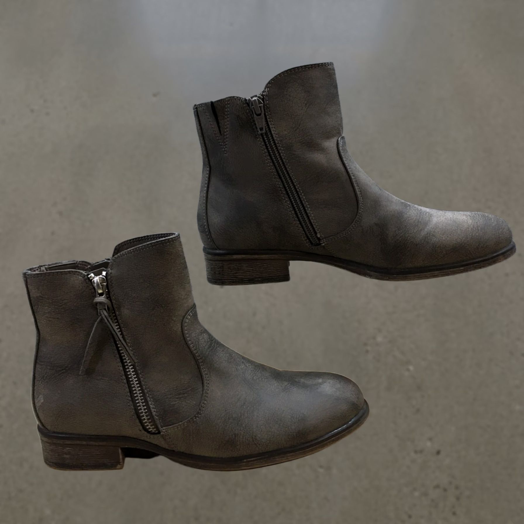 Vintage White Mountain Boots Womens 7.5M Barlow Ankle Booties Gray Faux Leather Side Zip Leather Ankle Bootie Womens Shoes Gray 80s? Size US 8 / IT 38 - 1 Thumbnail