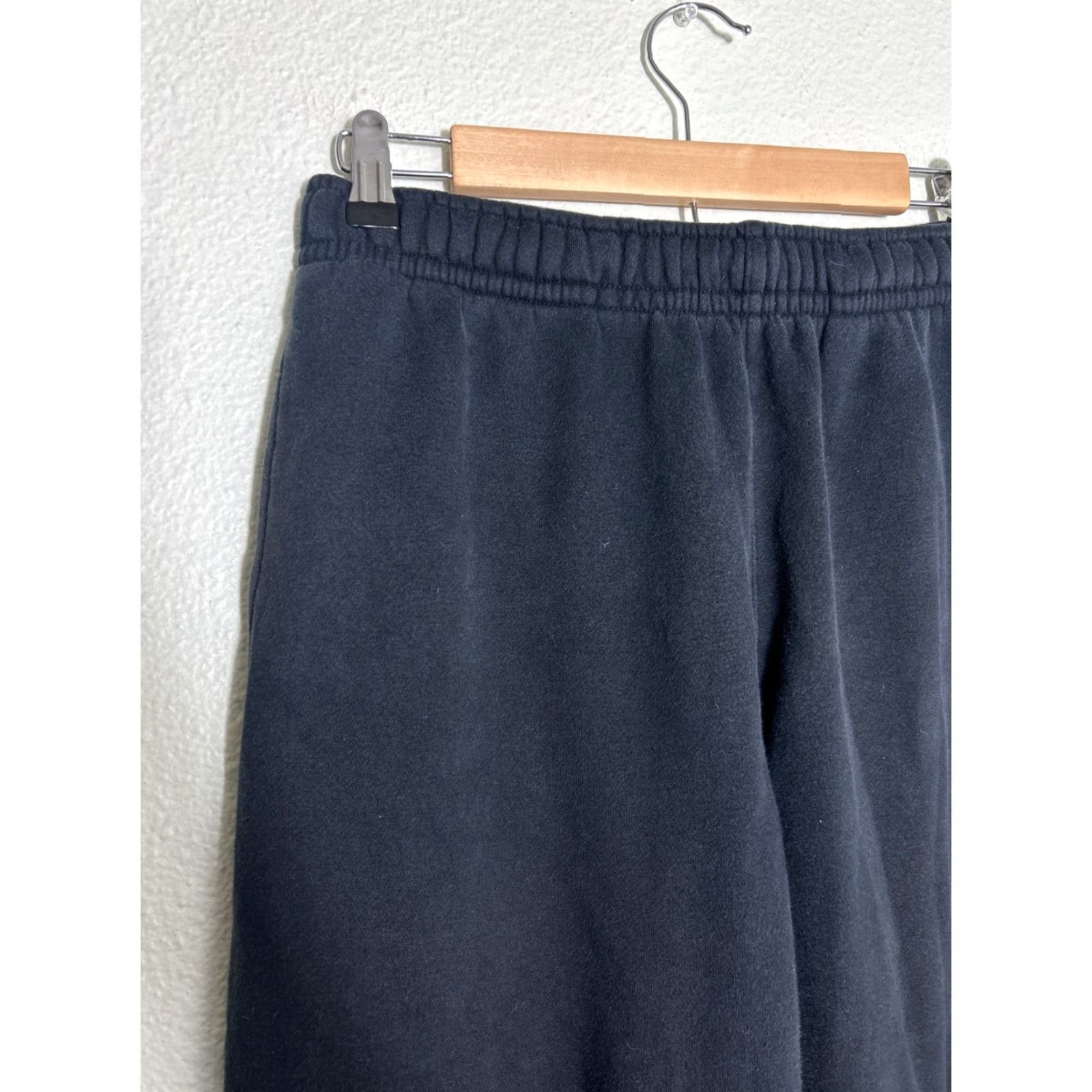 Nike Nike Pants Mens Medium Black Club Fleece Joggers Sweatpants Workout 30x28 Size US 31 - 4 Thumbnail