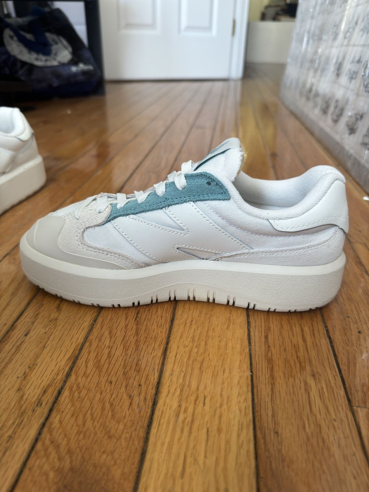 New Balance New Balance 302 Sea Salt Faded Teal Turtledove Size US 7.5 / IT 37.5 - 3 Thumbnail