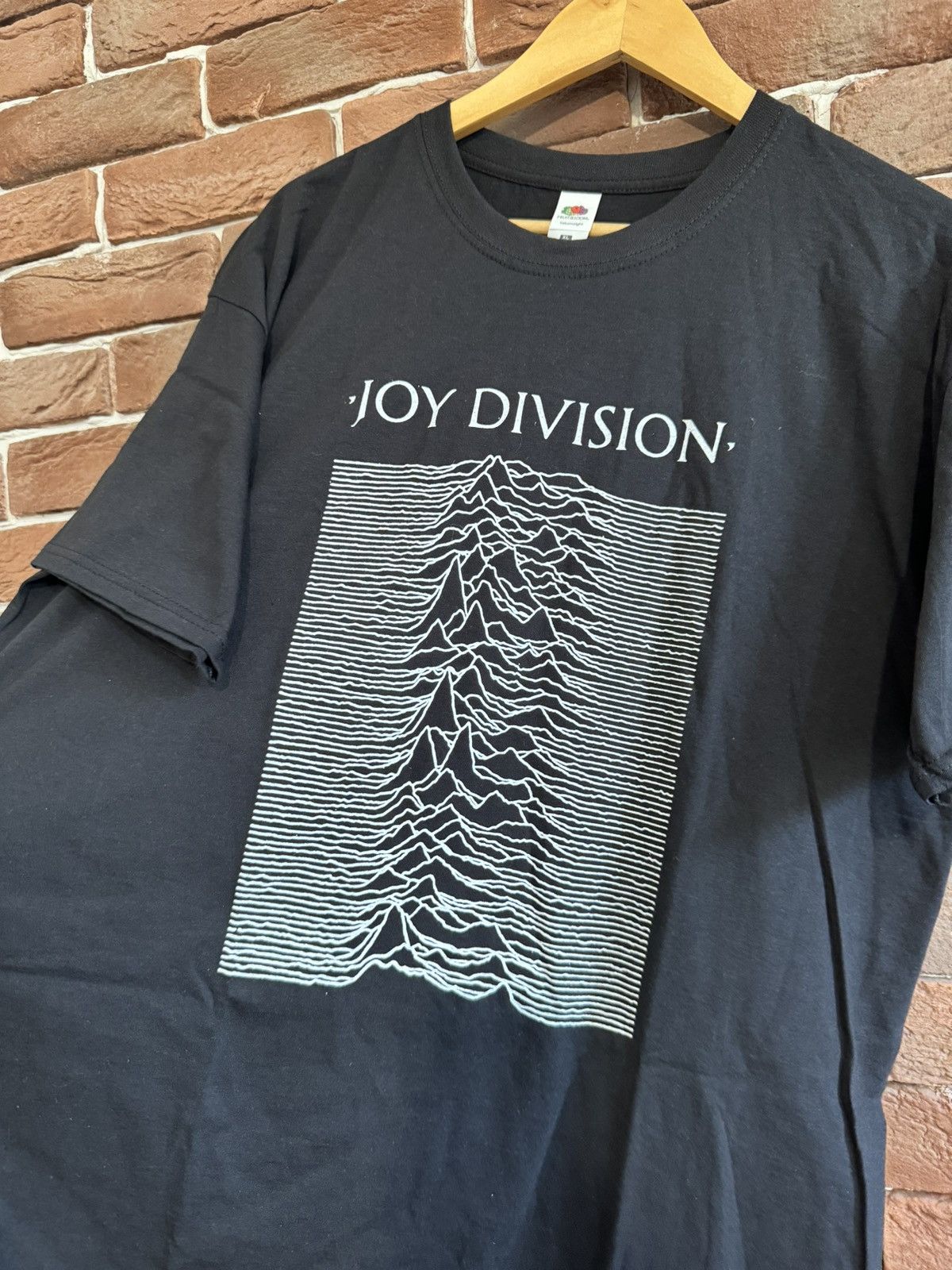 Band Tees JOY DIVISION unknown pleasure Band Tee Rare Rock XL Size US XL / EU 56 / 4 - 2 Thumbnail