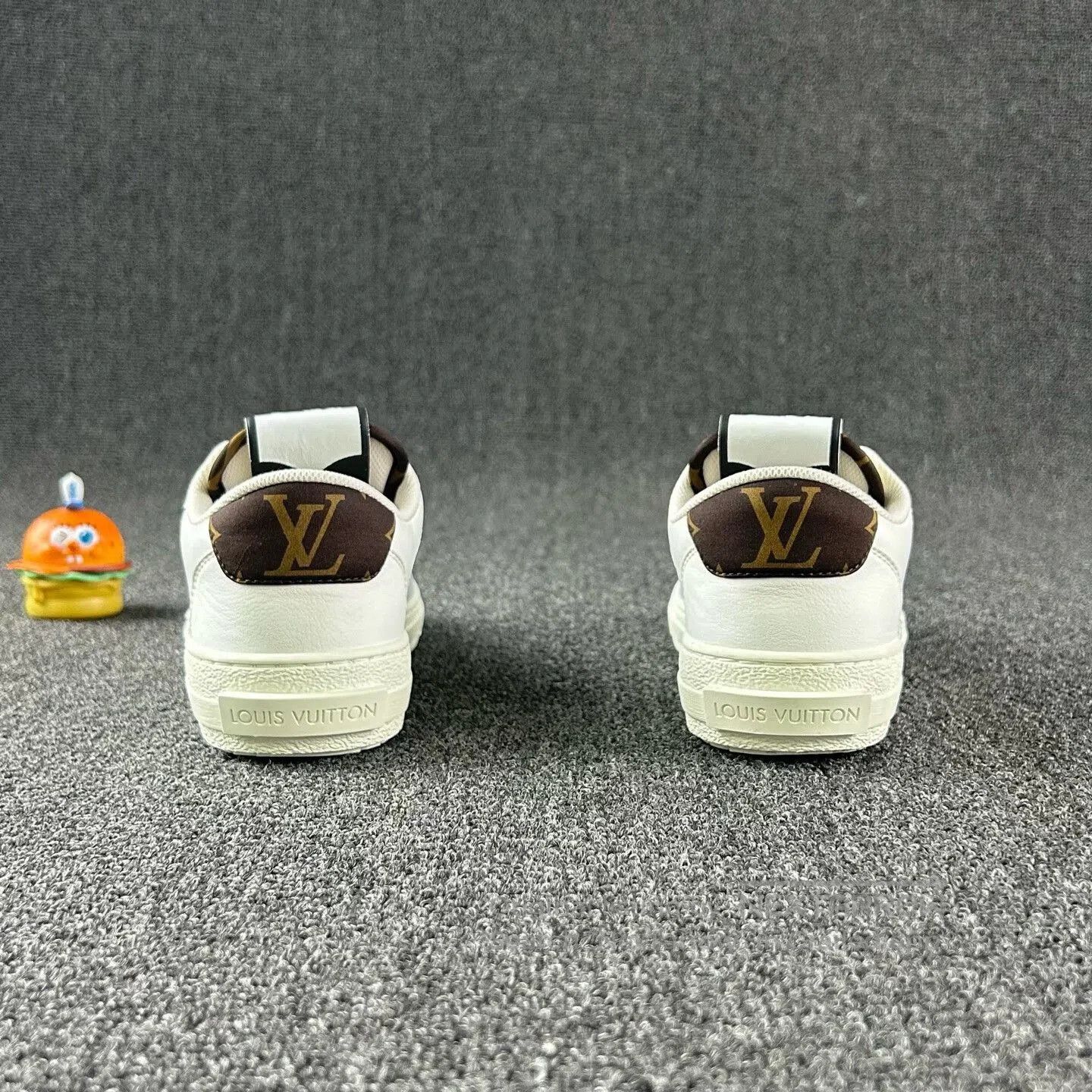 Louis Vuitton Louis Vuitton White Misaligned Sneakers Size 35. Size US 5 / IT 35 - 5 Thumbnail