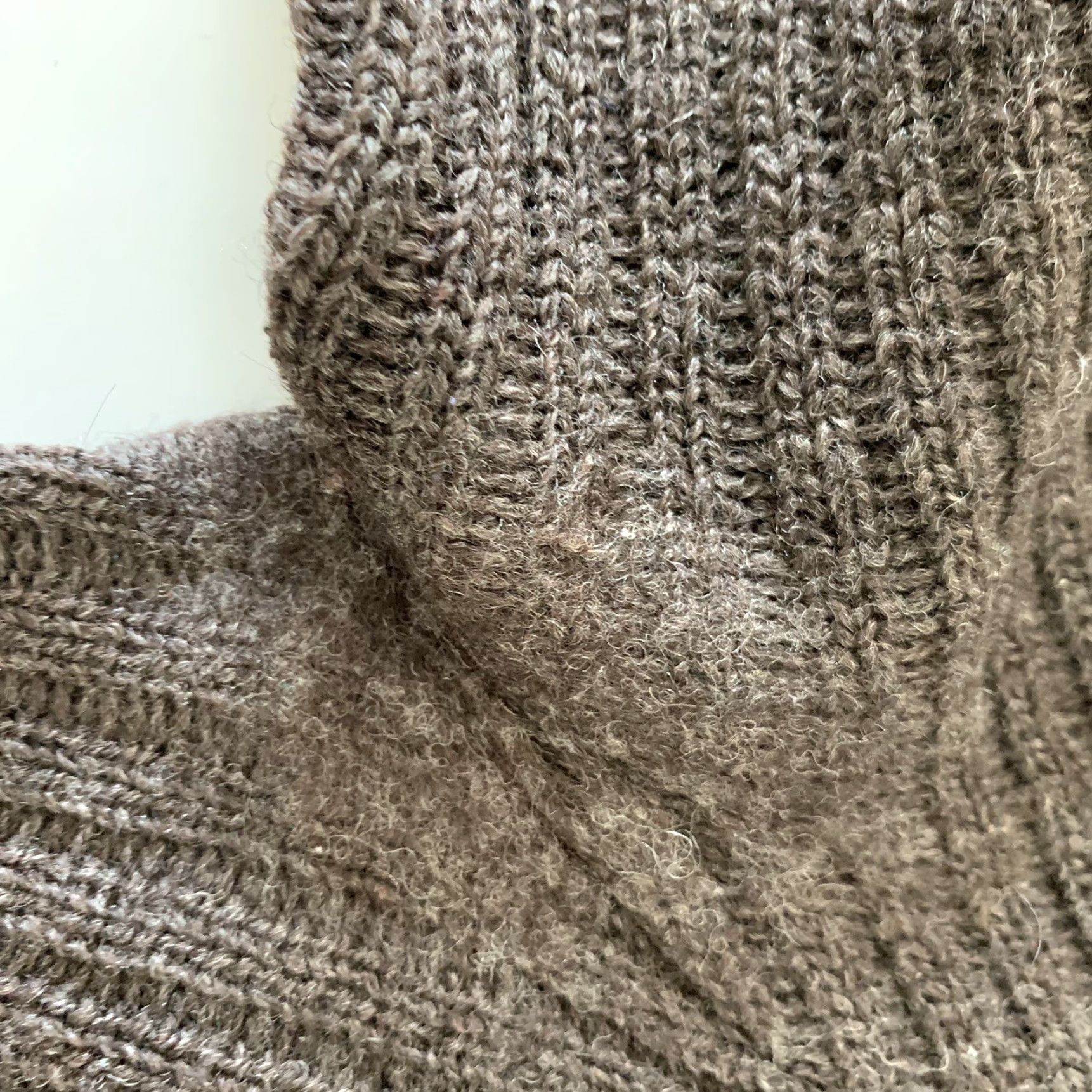Vintage VINTAGE Brentwood Sweater Men 38 Wool Long Sleeve Pullover Brown 100% Wool Pullover Mens Size 38 Long Sleeve Brown Brentwood Size US M / EU 48-50 / 2 - 6 Thumbnail
