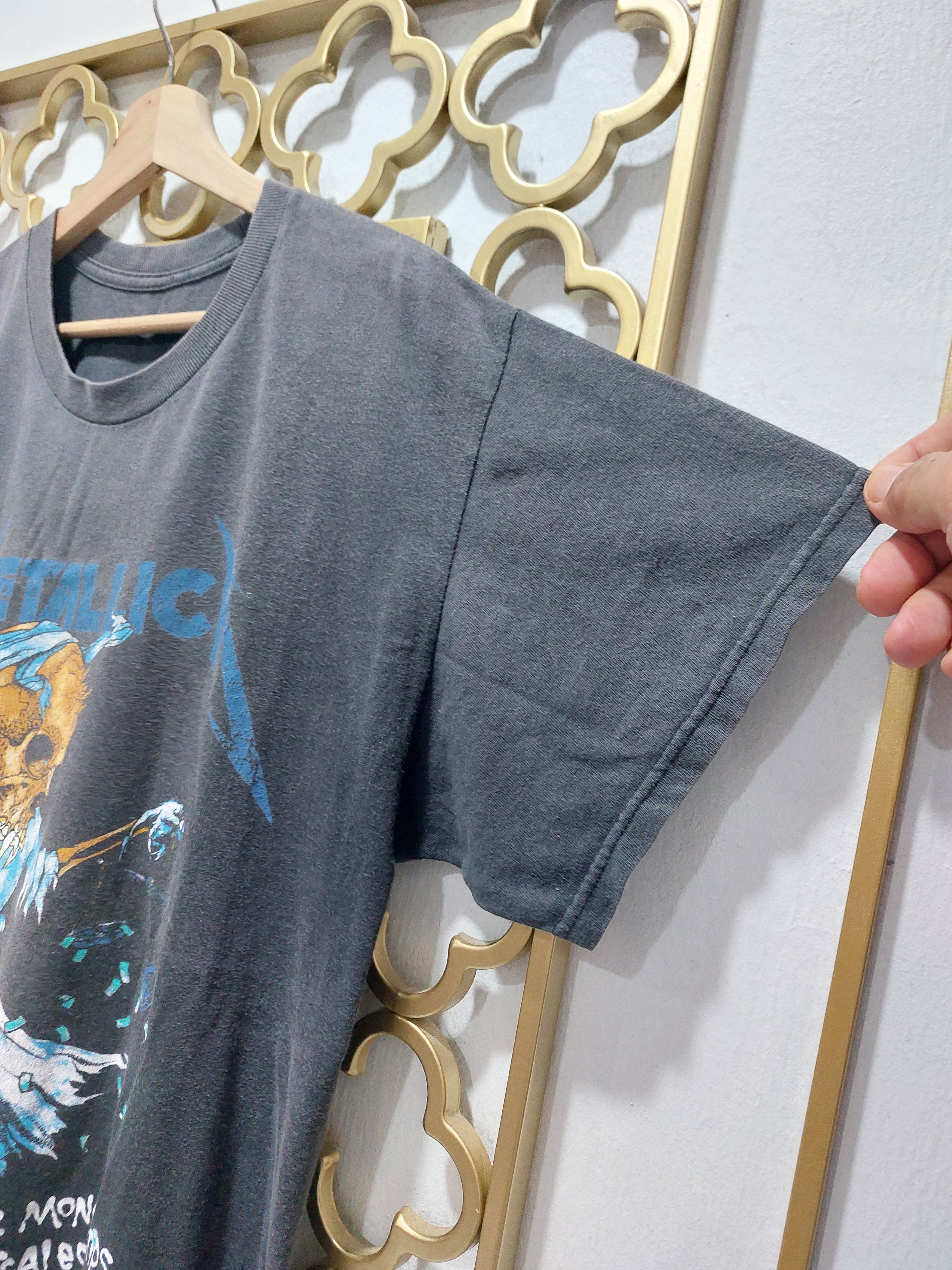 Band Tees Metallica Sun Faded Y2K Vintage Tee ©2007 Size US L / EU 52-54 / 3 - 5 Thumbnail