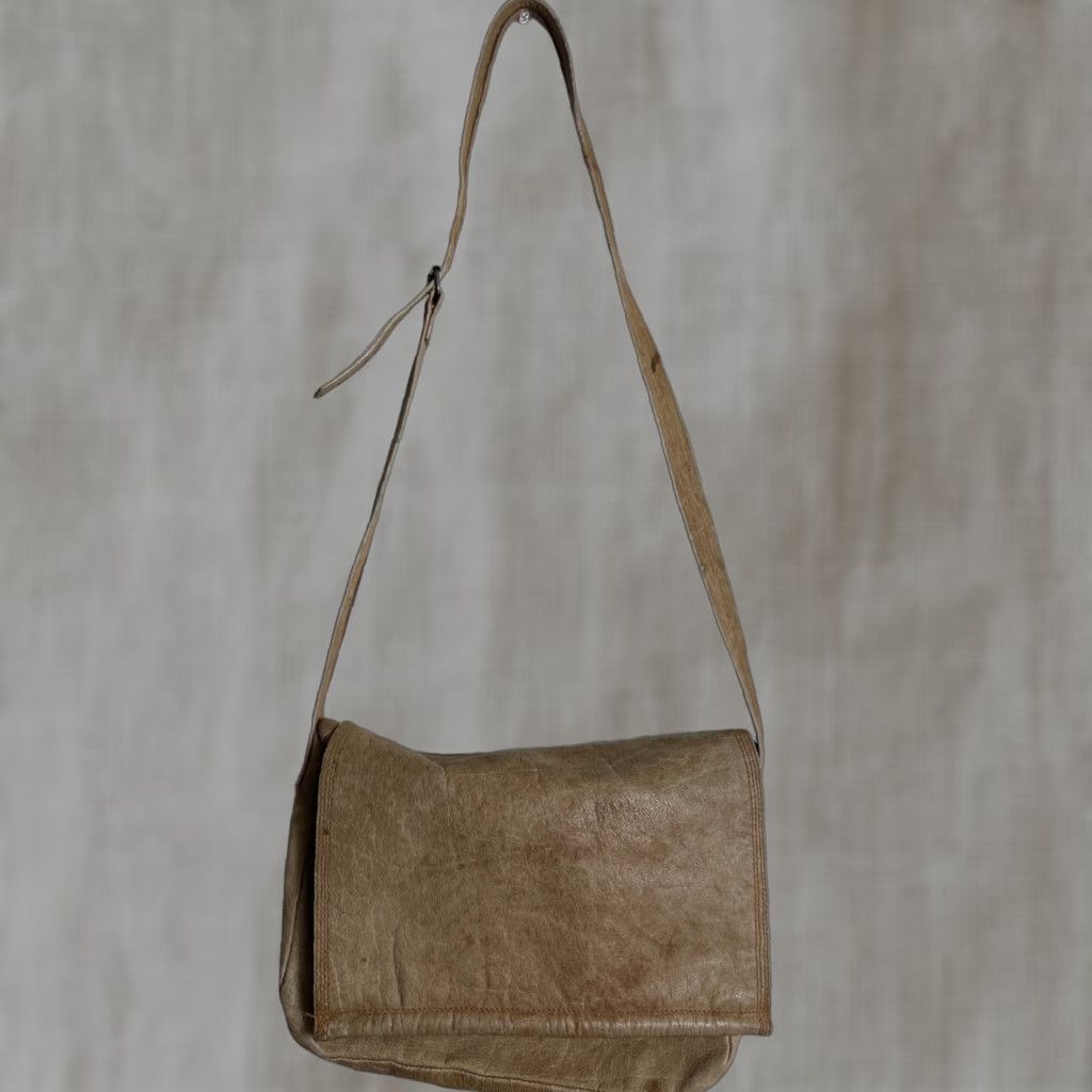 Vintage VINTAGE Unbranded Beige Leather Purse Plaid Lined Shoulder Bag 11x9x2.5 Womens Size ONE SIZE - 1 Thumbnail