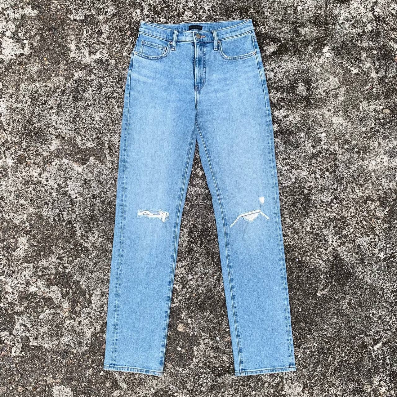 Uniqlo Women Uniqlo Slim Straight Jeans Fabric By Kaihara Size 28" / US 6 / IT 42 - 1 Thumbnail