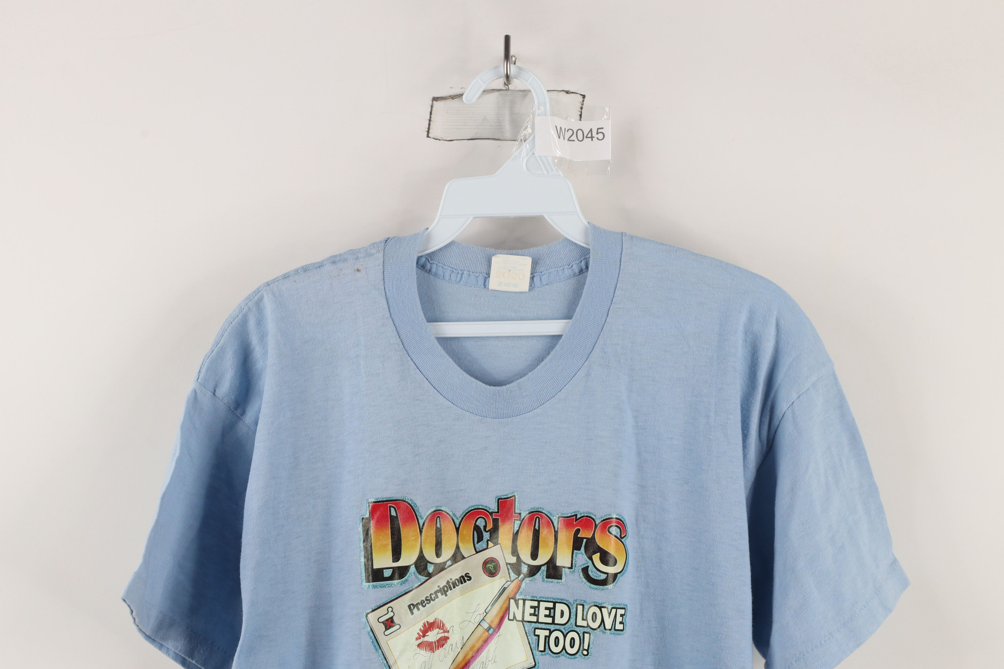 Vintage Vintage 80s Streetwear Need Love Too T-Shirt Blue USA Size US XL / EU 56 / 4 - 2 Thumbnail