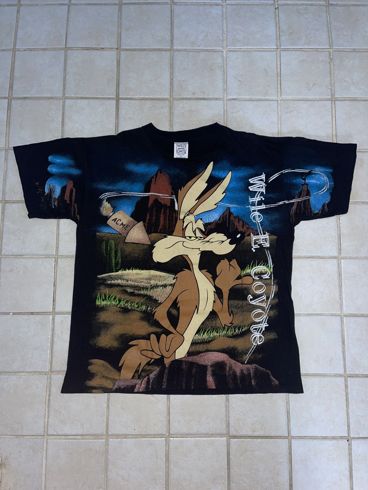 Other Wild Oats RARE Wile E. Coyote 1993 AOP Single Stitch Size US XL / EU 56 / 4 - 1 Thumbnail