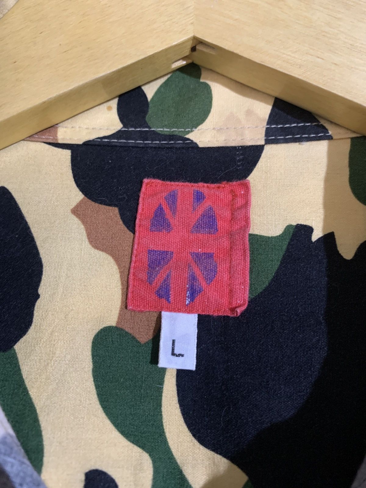 Bape Vintage Bape Camo Button Ups Shirt Size US L / EU 52-54 / 3 - 4 Thumbnail