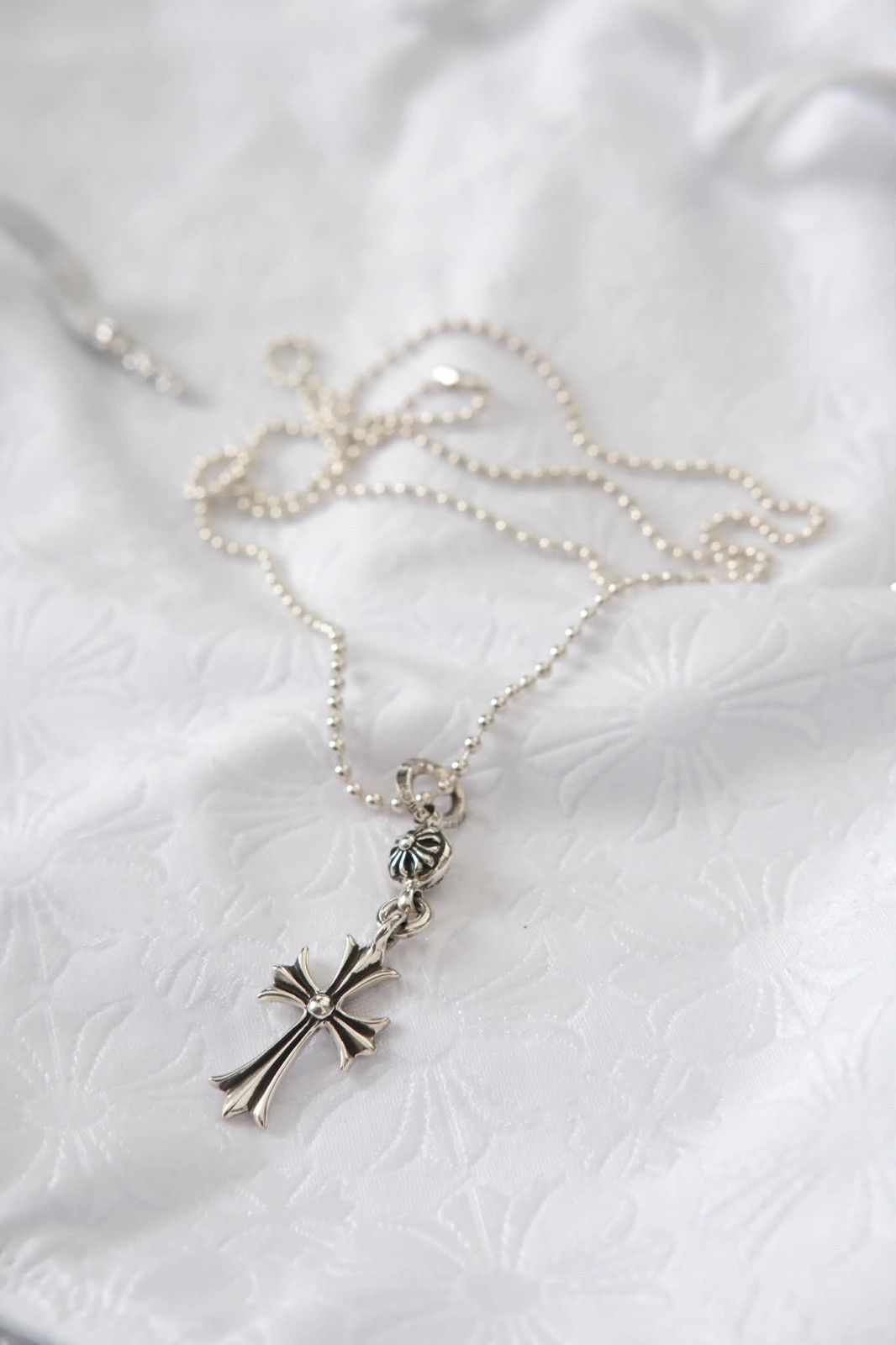 Chrome Hearts Chrome Hearts tiny cross necklace Size ONE SIZE - 1 Thumbnail