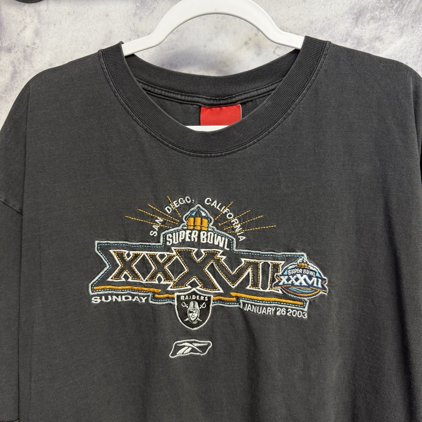 Vintage Vintage Super Bowl XXXVII Reebok T Shirt Mens XL Black Size US XL / EU 56 / 4 - 1 Thumbnail