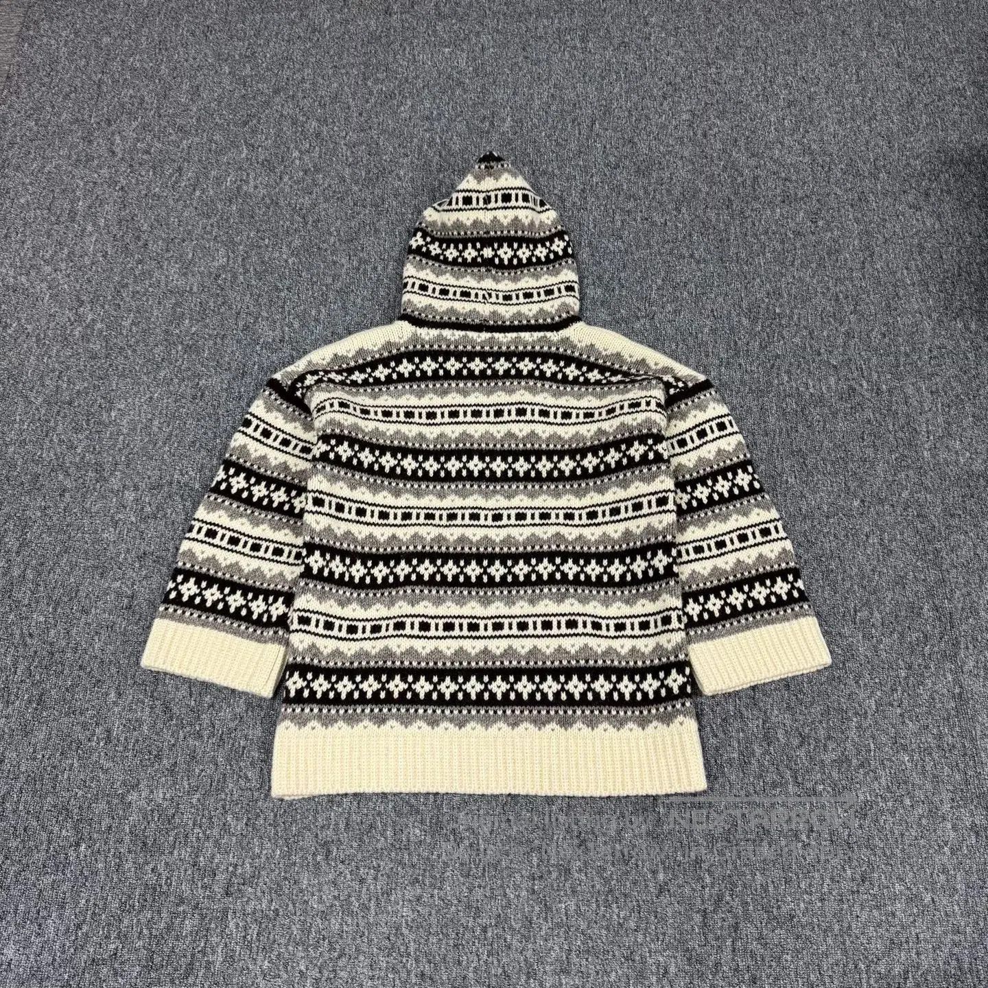 Celine CELINE Fair Island ethnic-style pattern with V-neck Knitte Size US M / EU 48-50 / 2 - 2 Thumbnail