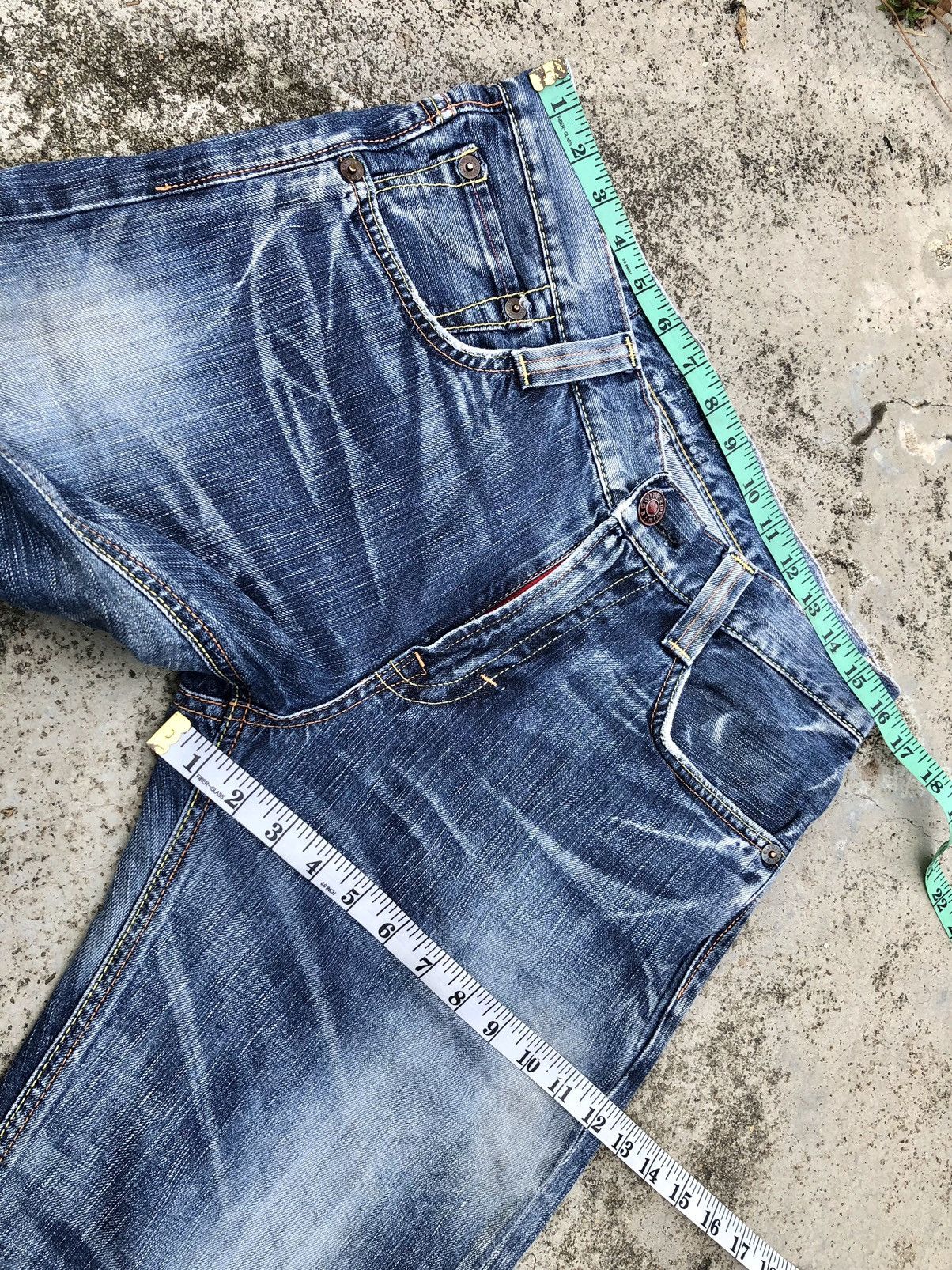 Edwin FLARED VINTAGE EDWIN WASHED BLUE JEANS Size US 32 / EU 48 - 9 Thumbnail