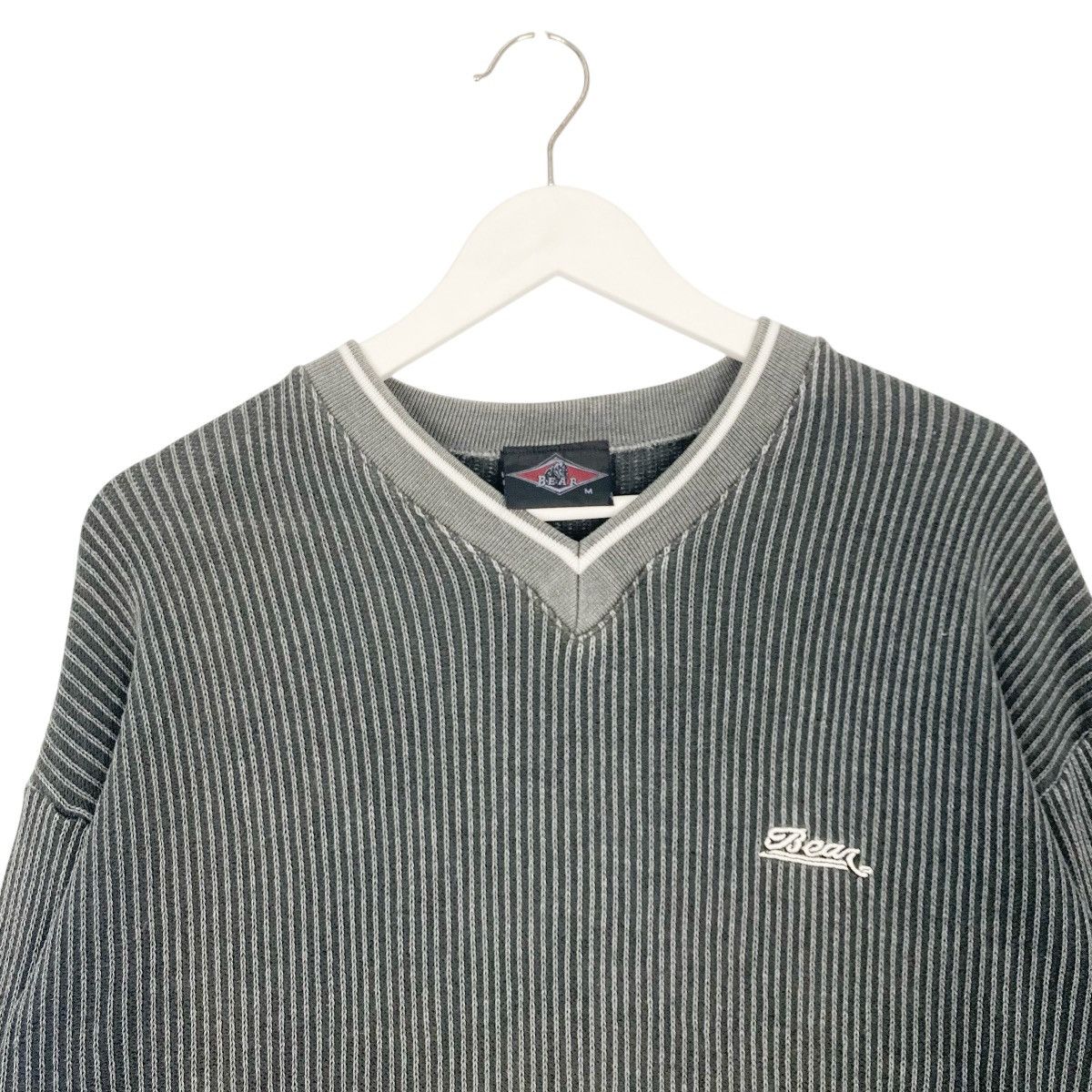 Vintage Vintage 90s Bear Surf Sweatshirt Vneck Grey Pullover Size L Size L / US 10 / IT 46 - 4 Thumbnail