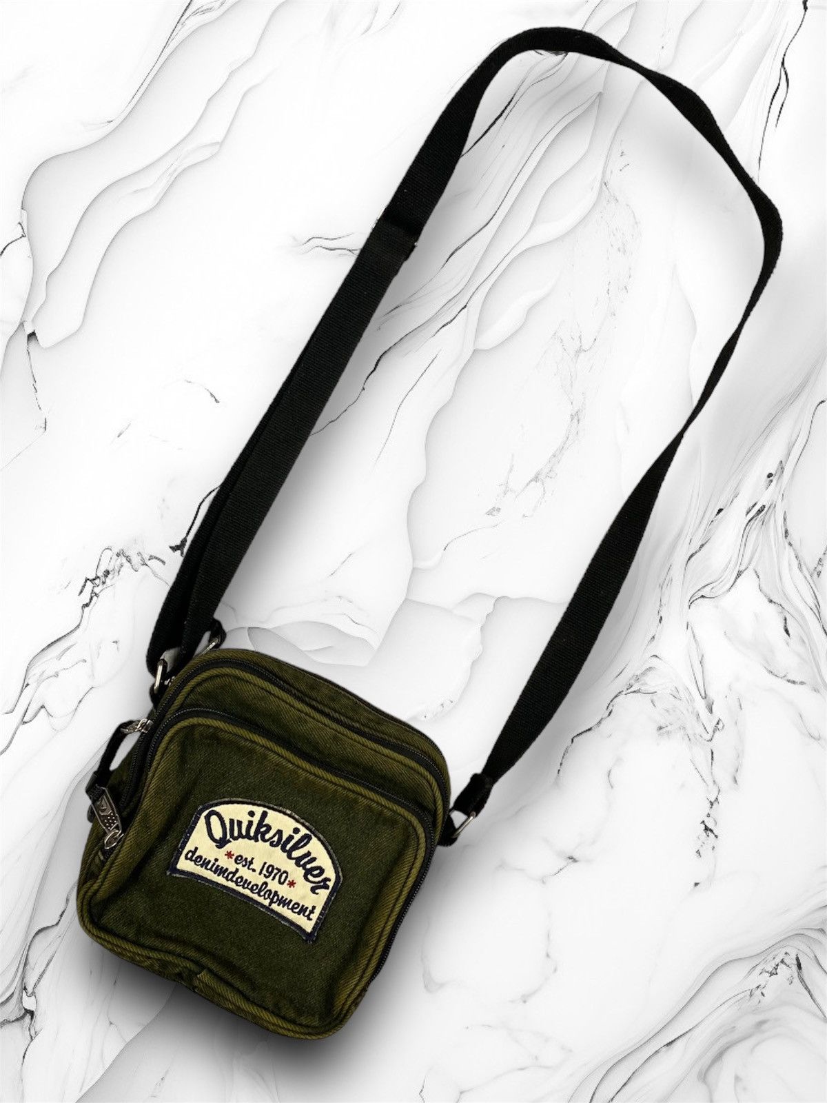 Japanese Brand × Quiksilver × Vintage Quiksilver Vintage Japanese Surfing y2k Shoulder / Hand Bag Size ONE SIZE - 1 Thumbnail