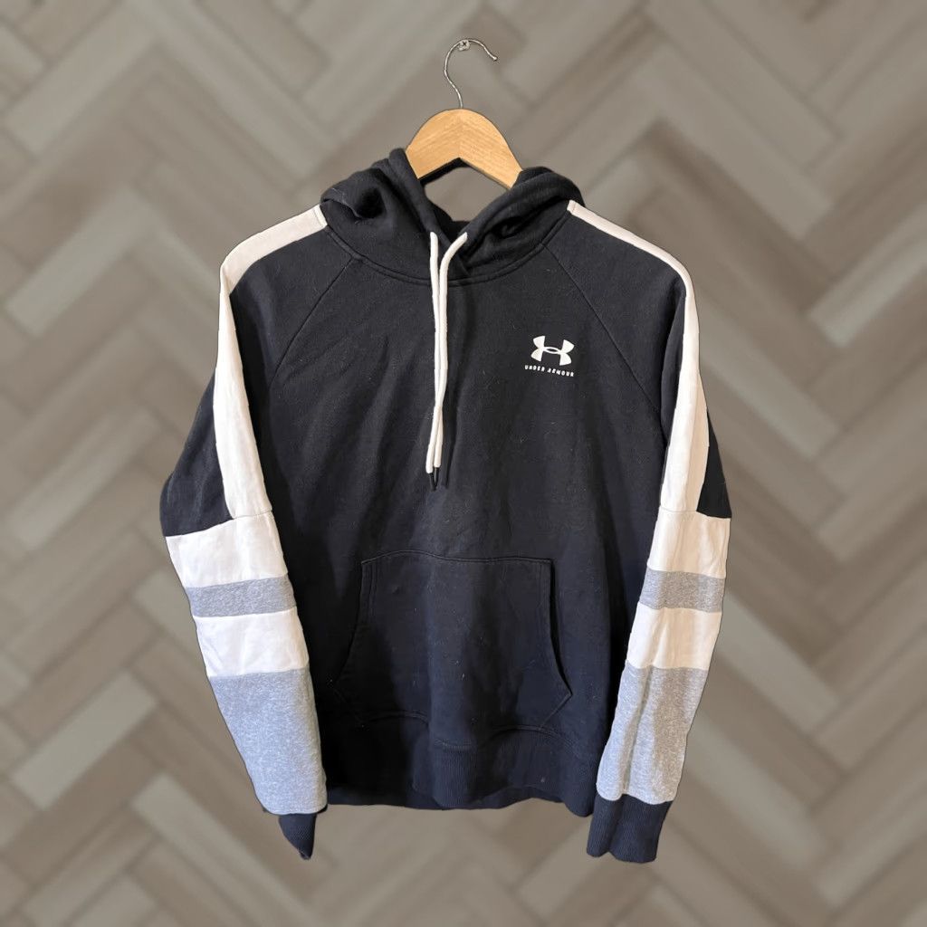 Under Armour Under Armour Womens Hooded Pullover Sweatshirt Black M Size M / US 6-8 / IT 42-44 - 1 Thumbnail