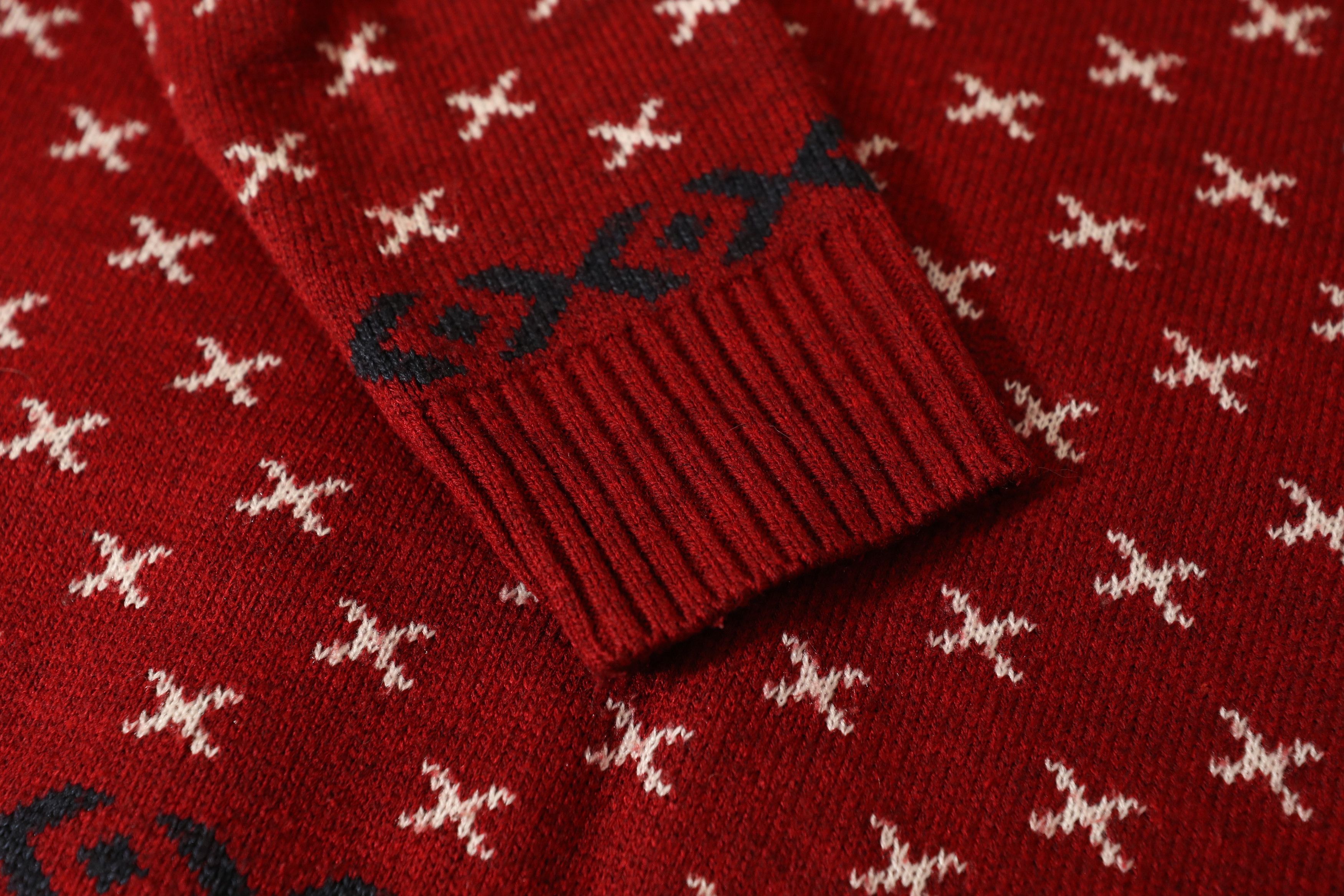 Giorgio Armani Georgio Armani V-Neck Red Pattern Sweater (M) Size US M / EU 48-50 / 2 - 4 Thumbnail