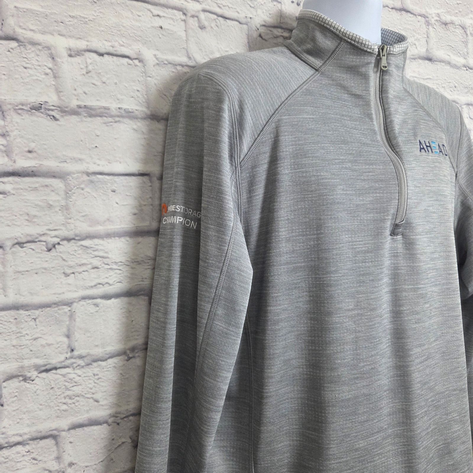 Vineyard Vines Vineyard Vines Qtr Zip Large AHEAD PureStorage Champion logo Size US L / EU 52-54 / 3 - 4 Thumbnail