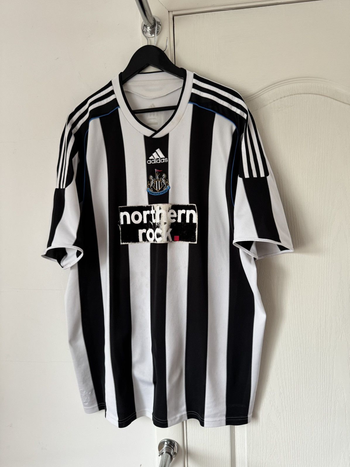 Chelsea Soccer Adidas New Castle 2009 Soccer Home Jersey Used Size US XL / EU 56 / 4 - 3 Thumbnail