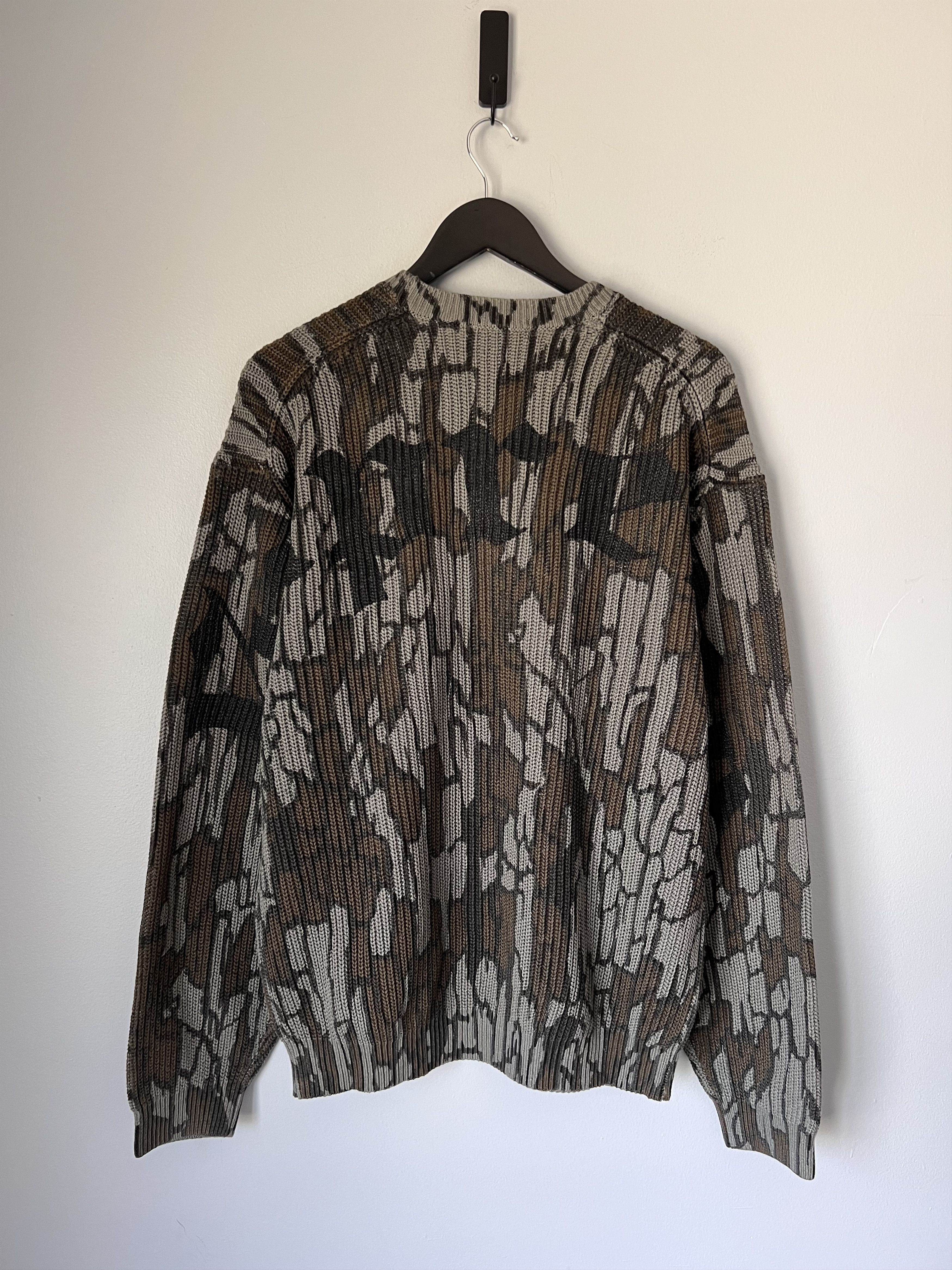 Supreme Supreme Old English Printed Sweater in Mossy Oak Camo Size US XL / EU 56 / 4 - 3 Thumbnail