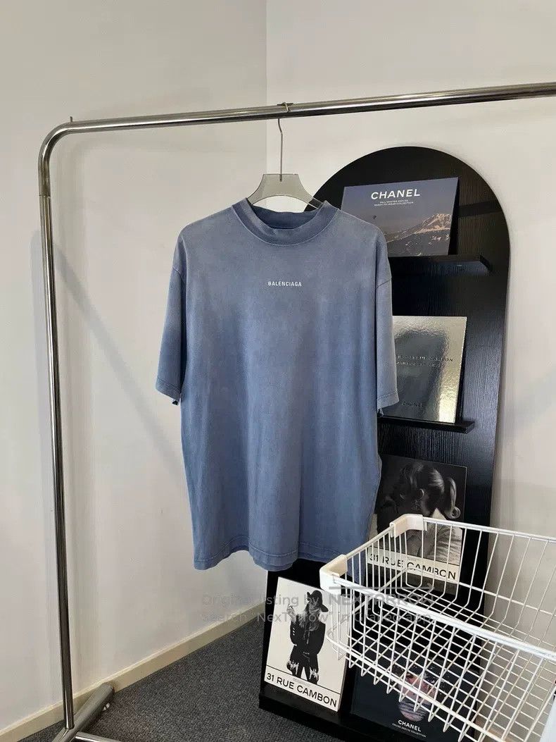 Balenciaga Balenciaga Letter Printed Round Neck Short Sleeve Blue T-S Size US XS / EU 42 / 0 - 1 Thumbnail
