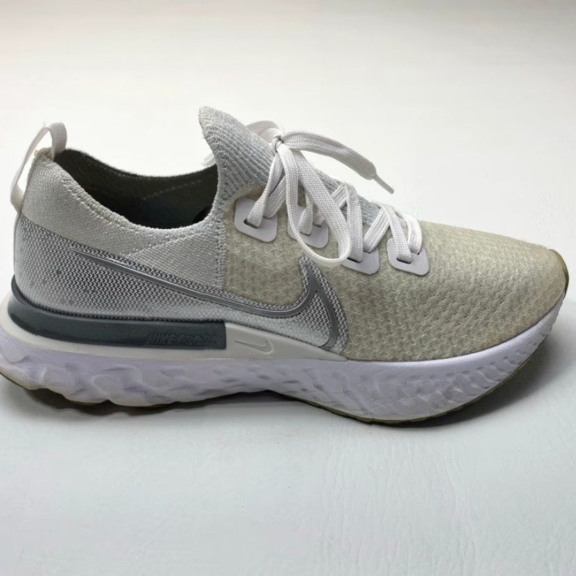 Nike Nike React Infinity Run Flyknit CD4372-101 Size 9.5 True White/Metallic Silver Size US 10 / IT 40 - 5 Thumbnail