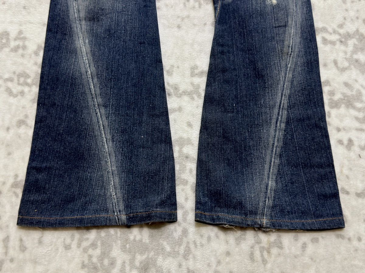 True Religion Flared TRUE RELIGION Distressed Low Rise Bootcut Denim Size US 29 - 7 Thumbnail
