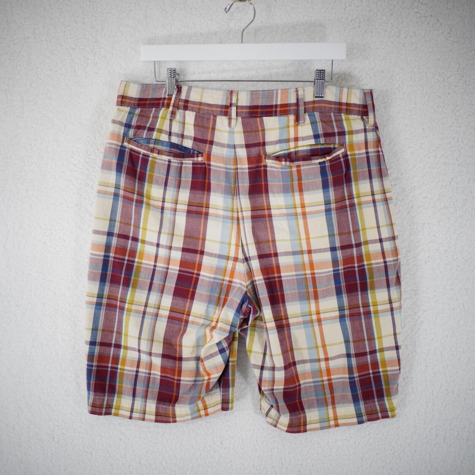 Abercrombie & Fitch Abercrombie Plaid Cream Red Multi-Colored High Rise Shorts 3 Size US 34 / EU 50 - 4 Thumbnail