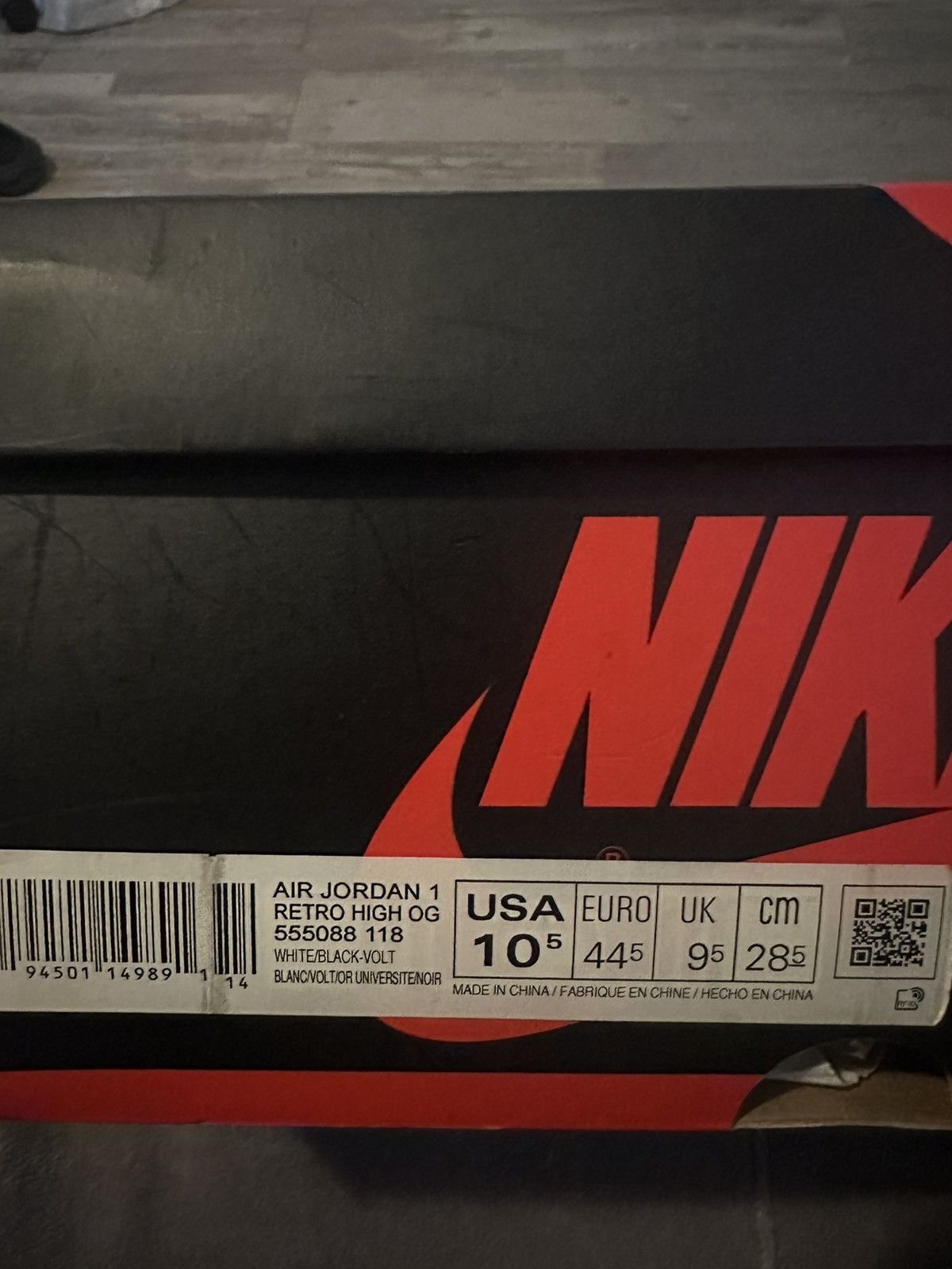 Jordan Brand × Nike Air Jordan 1 Retro High White/ Black/ Volt/ University Gold Size US 10.5 / EU 43-44 - 10 Thumbnail