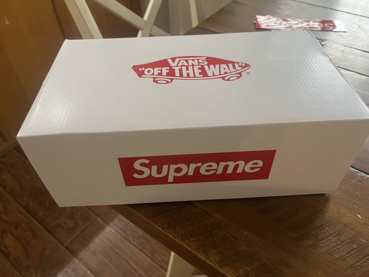 Supreme × Vans Supreme Mike Kelley Vans Era Size US 9.5 / EU 42-43 - 8 Thumbnail