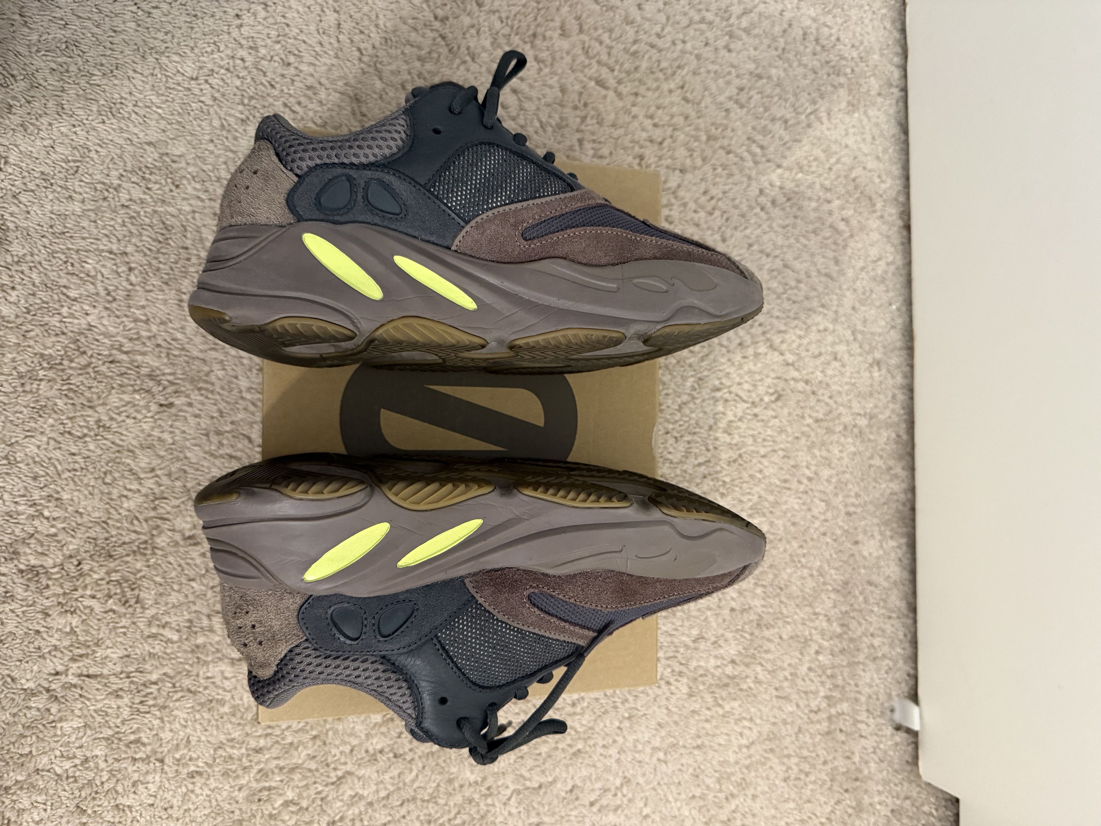 Yeezy Yeezy 700 Mauve Size US 8 / EU 41 - 5 Thumbnail