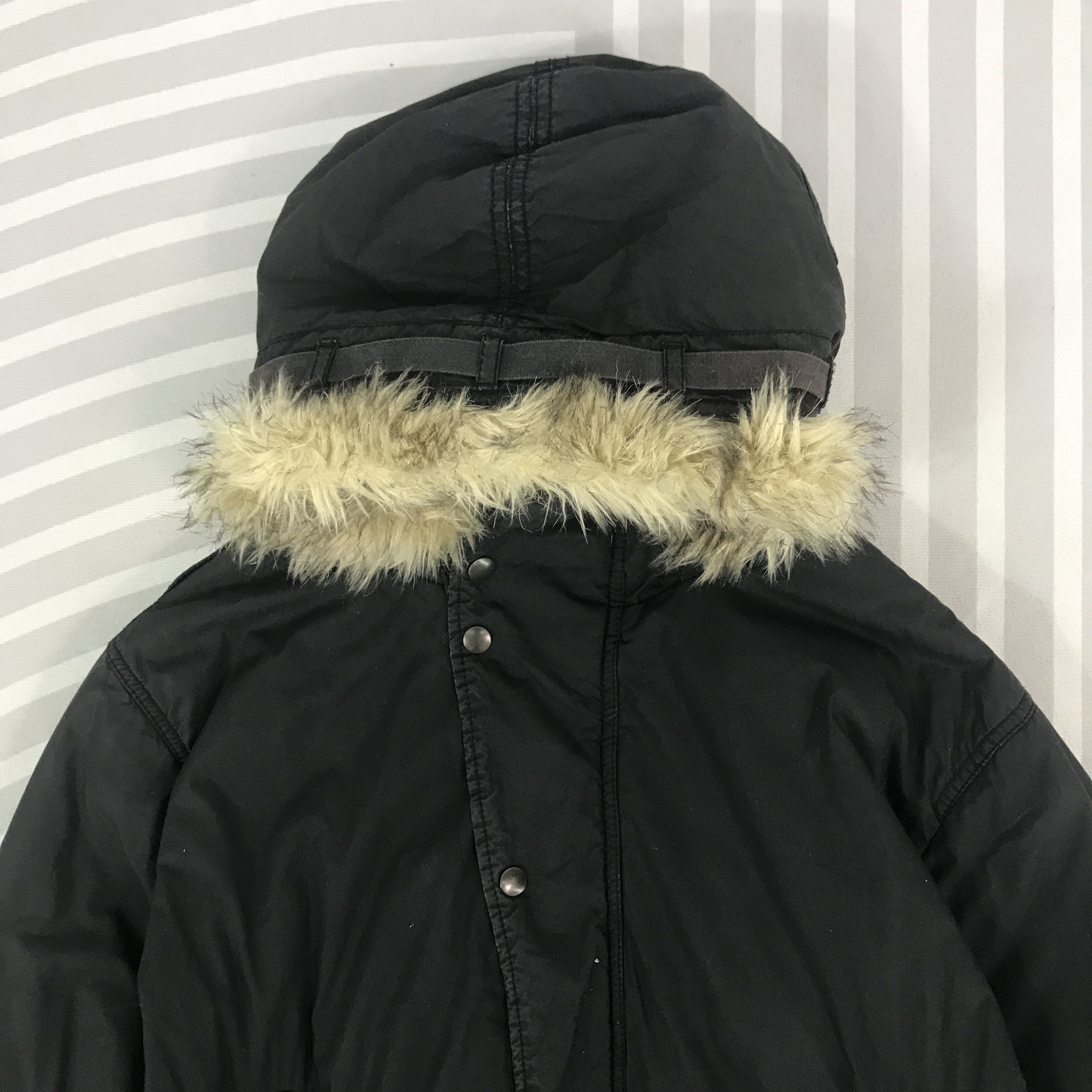 Uniqlo × Vintage Vintage Uniqlo Fur hoodie black faded style Jacket Size US XL / EU 56 / 4 - 2 Thumbnail