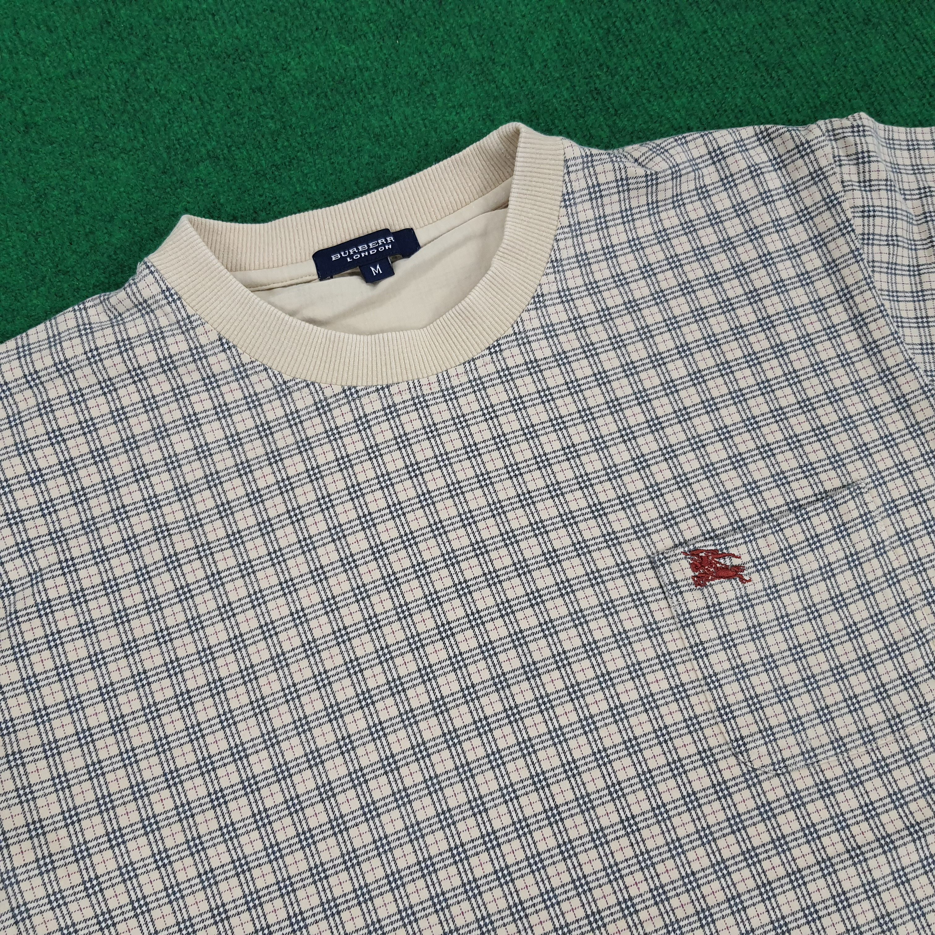 Burberry × Vintage Vintage Burberry London Pocket T-shirt Size US L / EU 52-54 / 3 - 2 Thumbnail