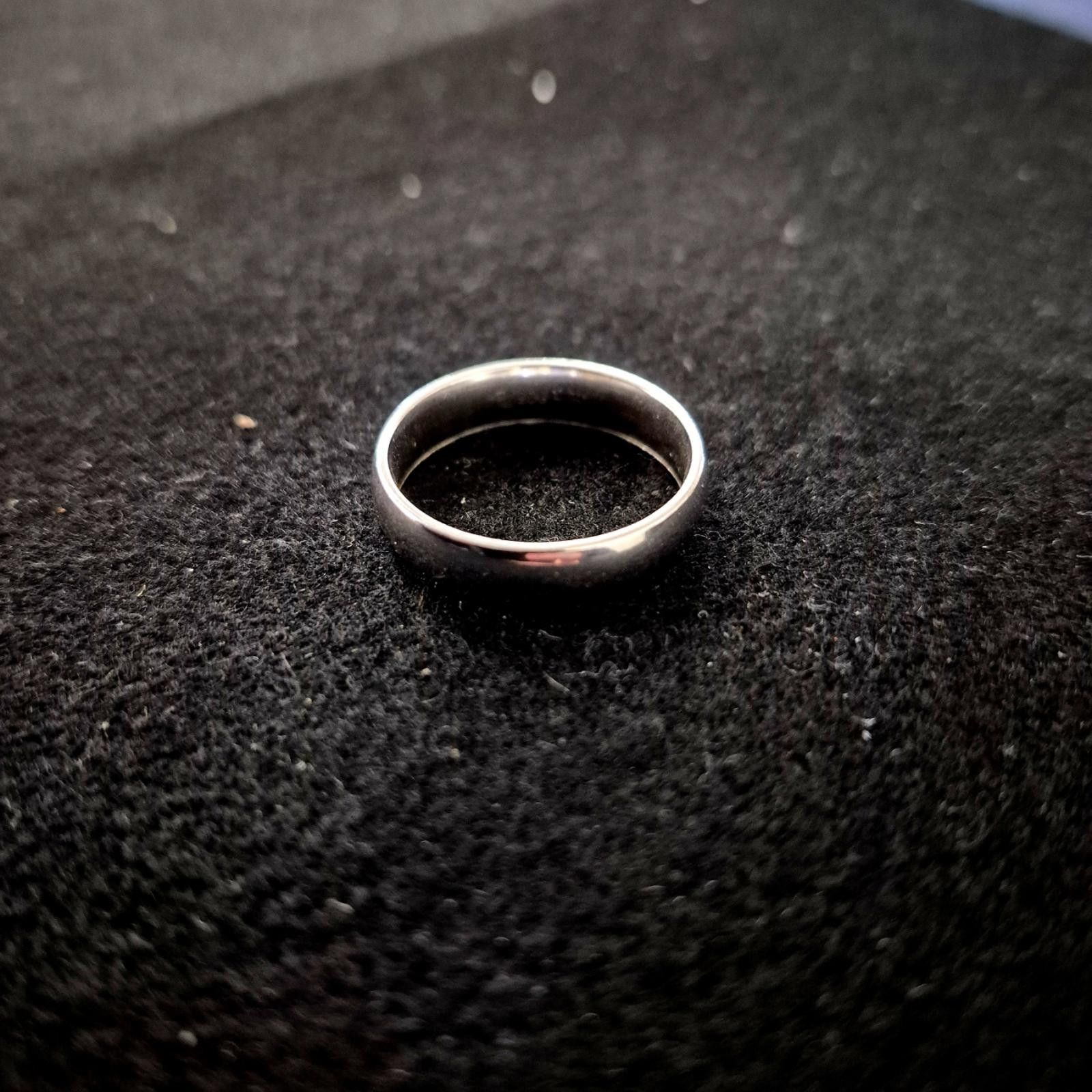 Macys Men's Polished Wedding Ring in Sterling Silver - Size 10 Size ONE SIZE - 2 Thumbnail