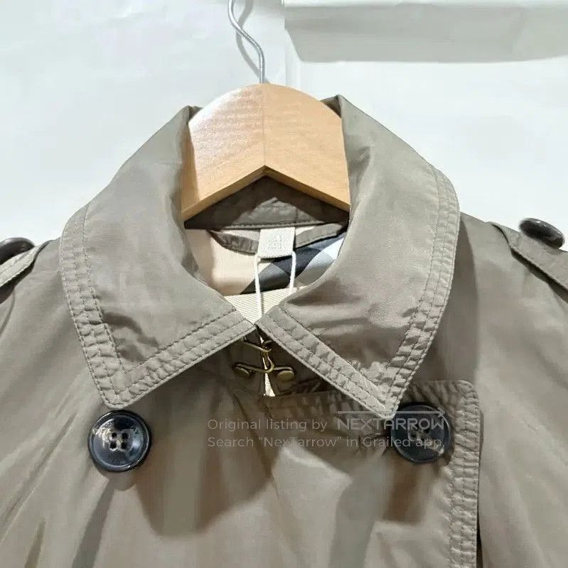 Burberry Burberry Short Spring Autumn Trench Coat for Women. Size XS / US 0-2 / IT 36-38 - 3 Thumbnail