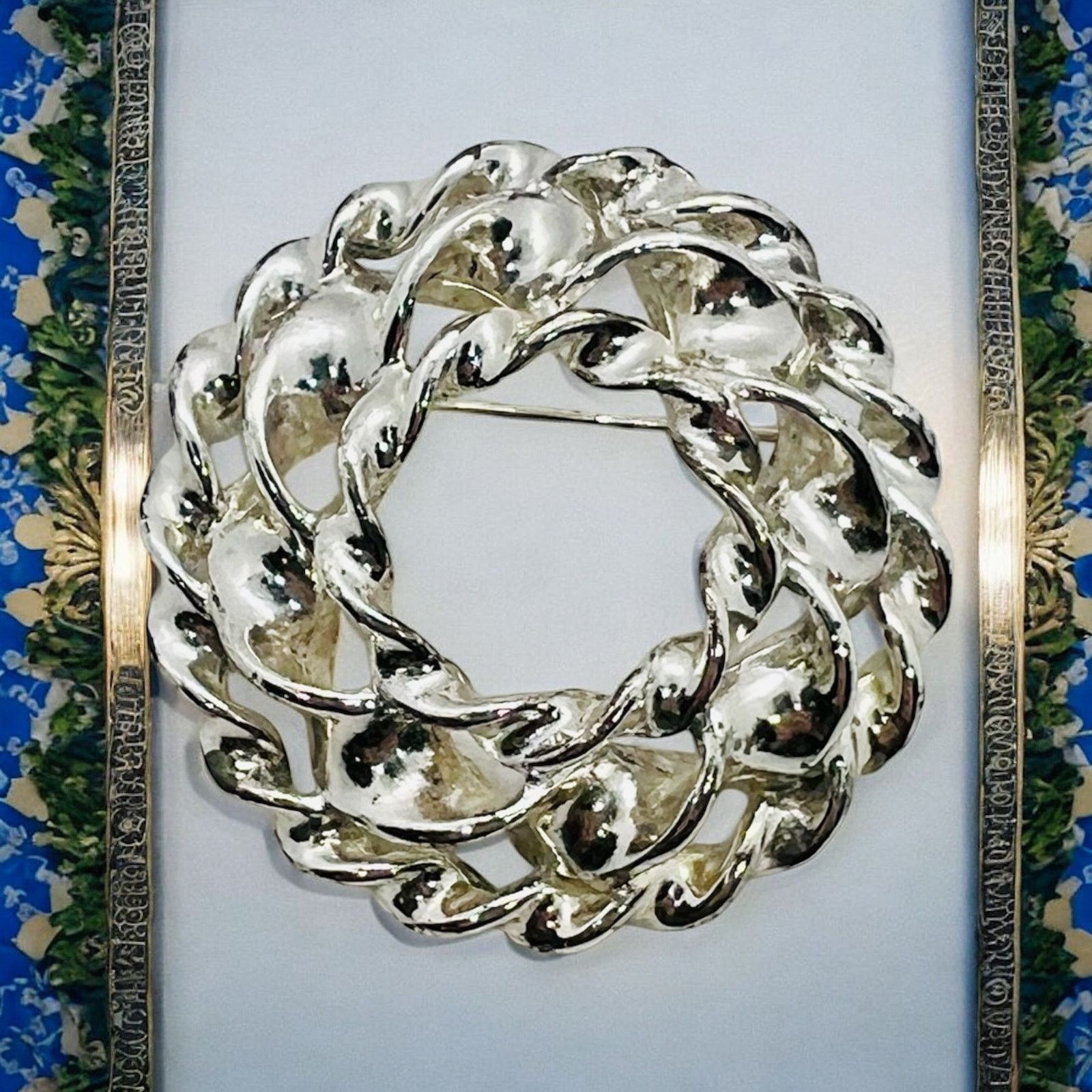 Anne Klein Silver Tone Wreath Brooch-Circle-Ring-Anne Klein-Twisted Size ONE SIZE - 6 Thumbnail