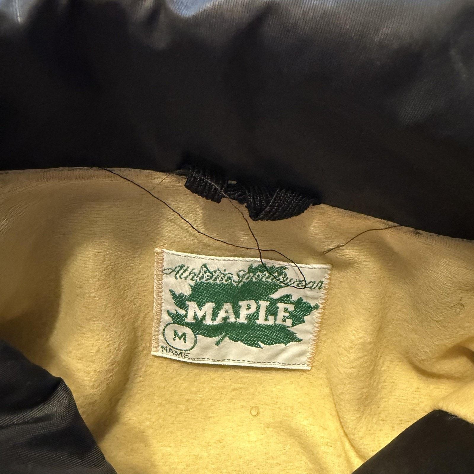 Vintage Vintage Maple Jacket Mens Medium Yellow Softball 1977 Champs Size US M / EU 48-50 / 2 - 10 Thumbnail