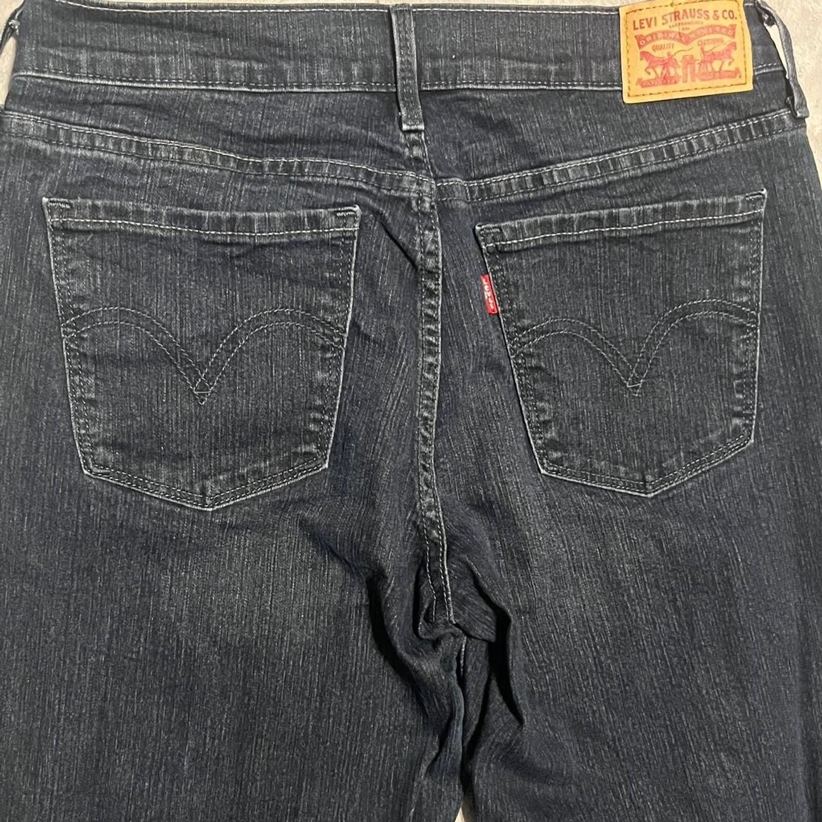 Levi's Levi 505 Women's Mid Rise Straight Dark Washed Jeans 6 28x32 Size 28" / US 6 / IT 42 - 3 Thumbnail