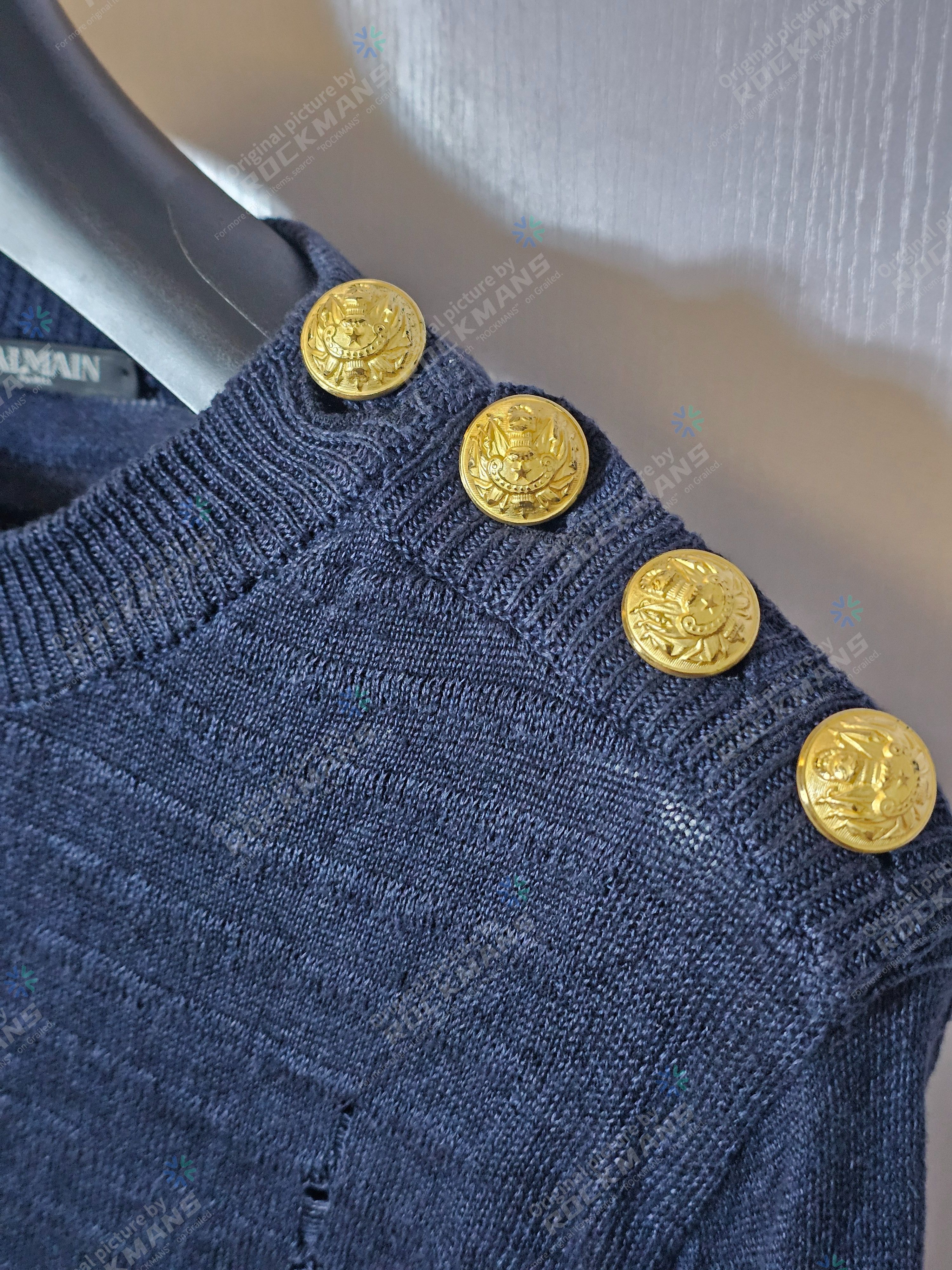 Balmain BALMAIN Linen Navy Stripe Gold Button Distressed Sweater S Size US S / EU 44-46 / 1 - 4 Thumbnail