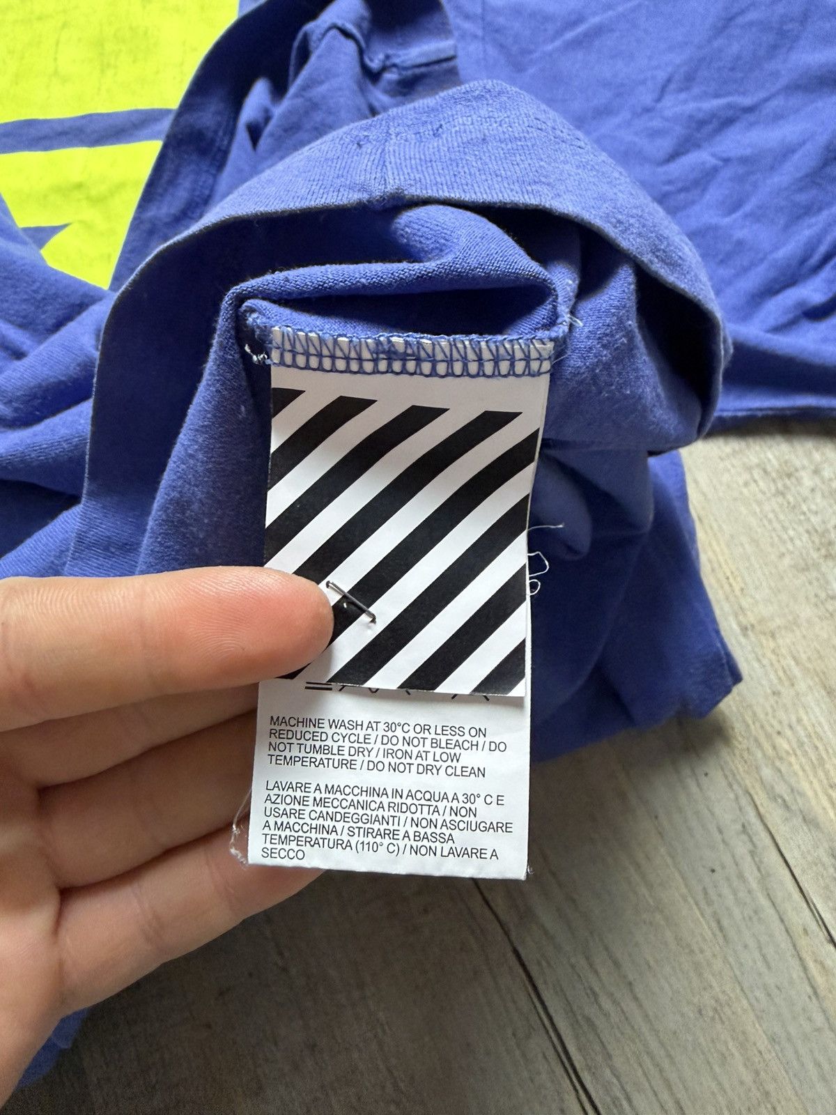 Off-White Short Sleeve Off-White T-Shirt in Purple Size L Size US XL / EU 56 / 4 - 9 Thumbnail