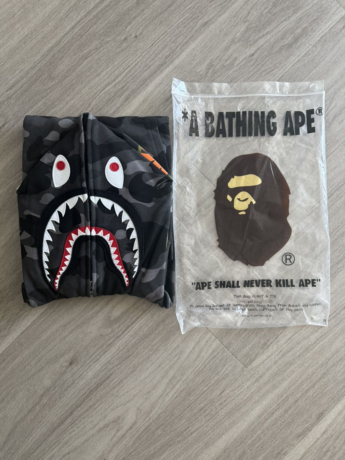 Bape Bape Black Camo Shark Full Zip Size US XL / EU 56 / 4 - 2 Thumbnail