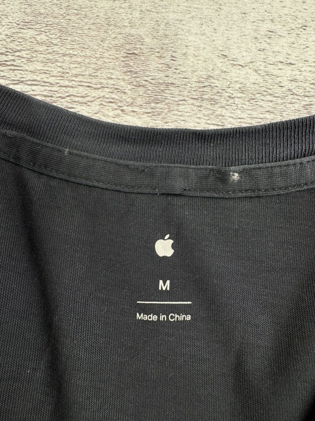 Apple Apple Park Exclusive Mac Neon Macintosh Jersey T Shirt Tee Size US M / EU 48-50 / 2 - 7 Thumbnail