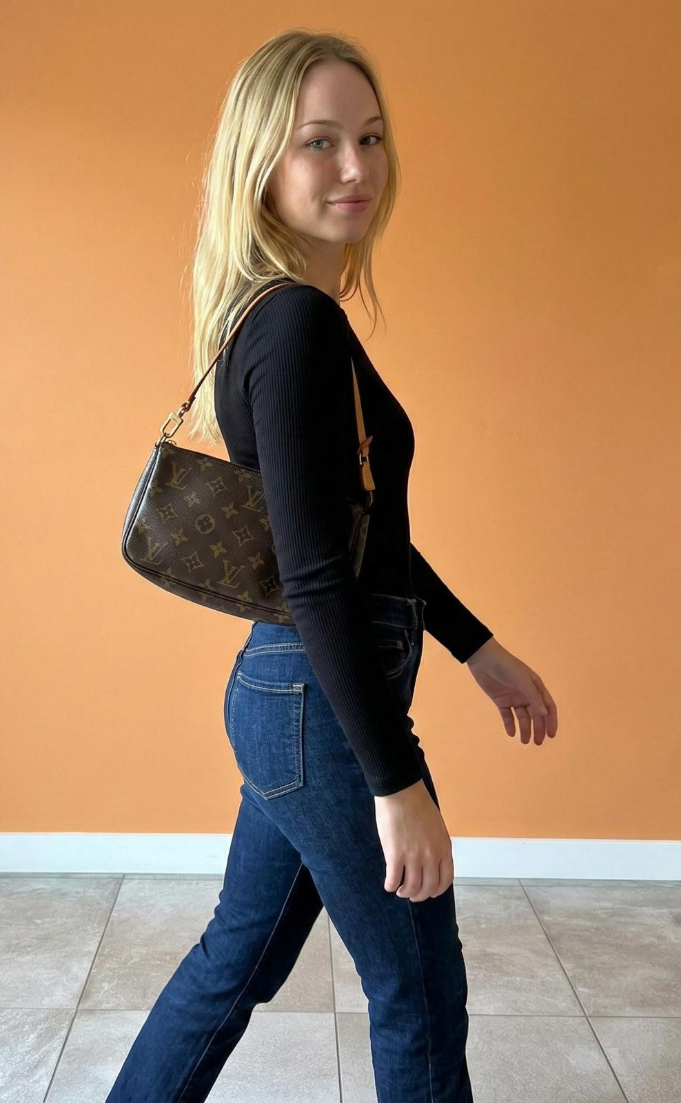 Louis Vuitton Louis Vuitton - Monogram Canvas Pochette Size ONE SIZE - 1 Thumbnail