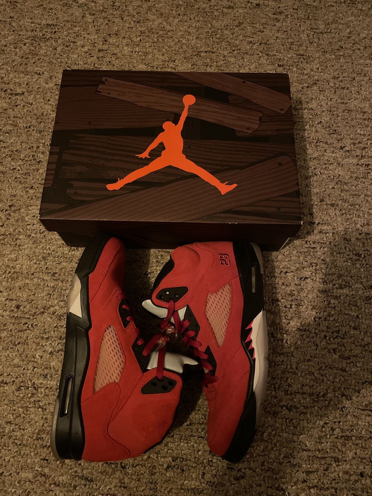 Jordan Brand Jordan 5 Raging Bulls Size US 11.5 / EU 44-45 - 1 Thumbnail