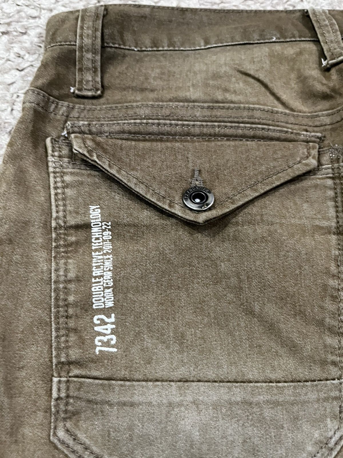 Japanese Brand FRIDAY SALE‼️🔥 Avant Garde Iz Frontier Skinny Punk Cargo Size US 33 - 9 Thumbnail