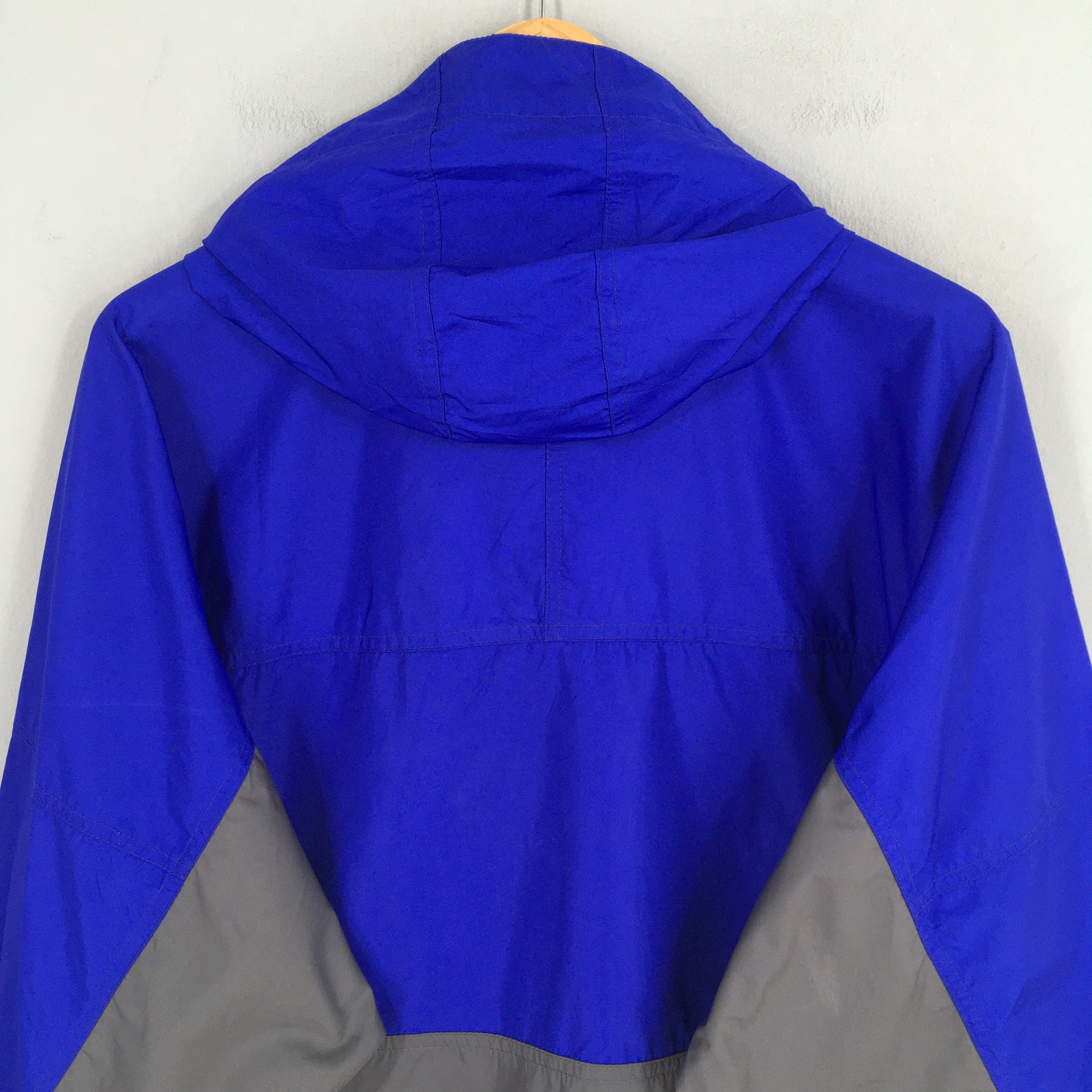 Nike ACG Vintage 90's Nike Acg Windbreaker Blue Hoodie Jacket Large Size US L / EU 52-54 / 3 - 8 Thumbnail